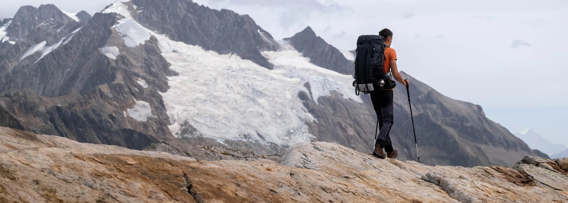 Trekking shoes