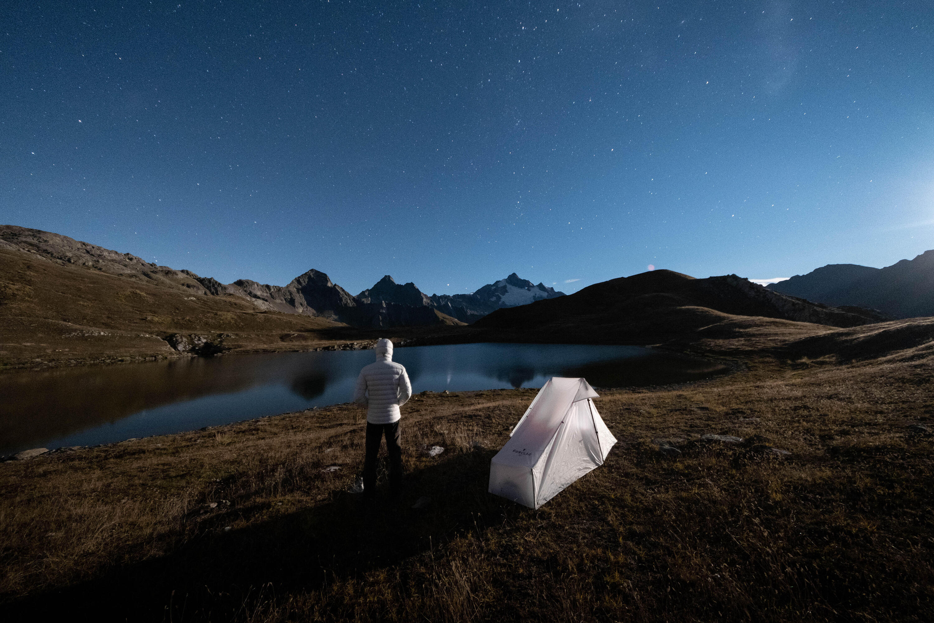 One-person trekking tarp tent MT900, lightweight and compact