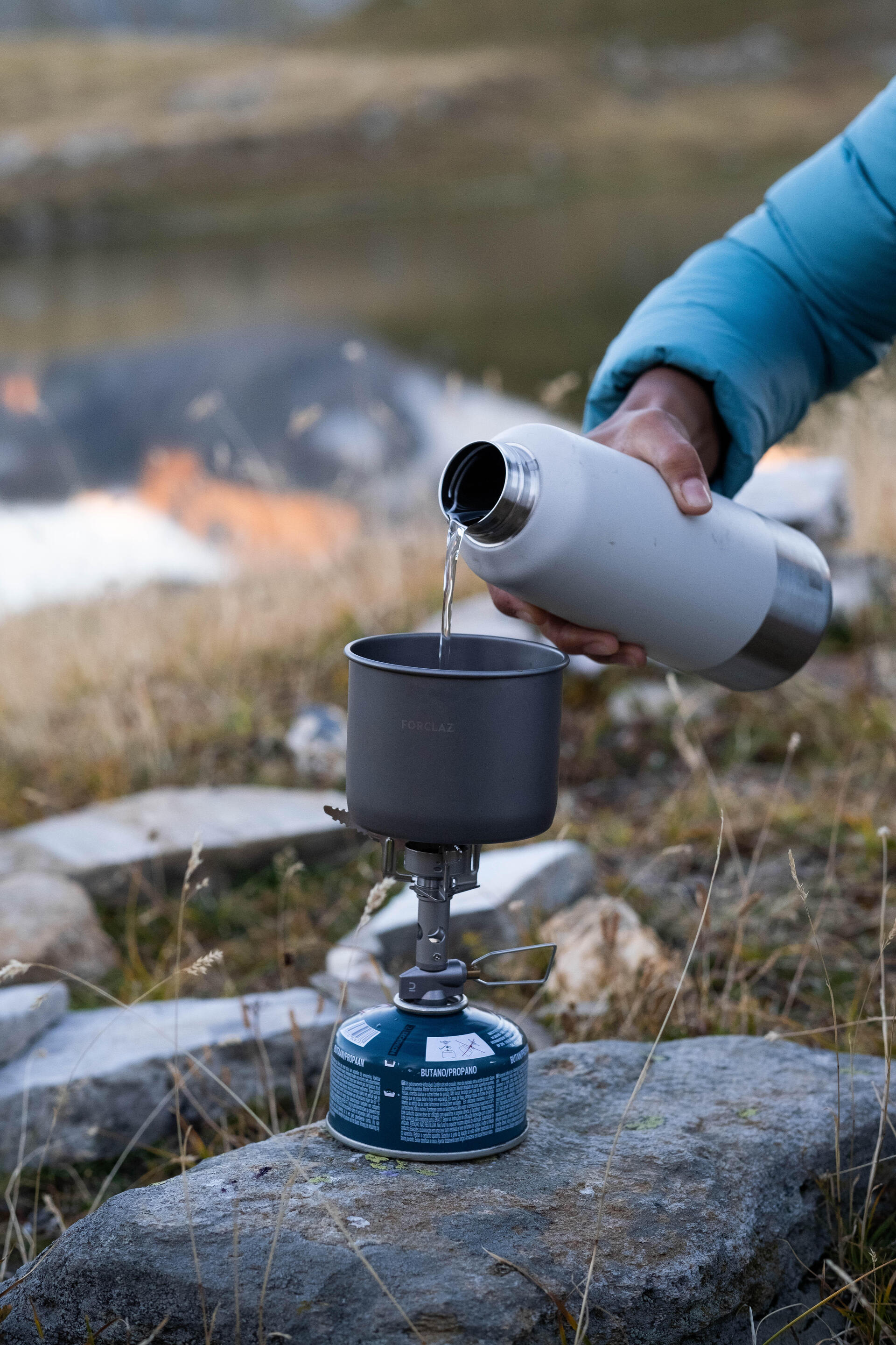 Repas lyophilisé en bivouac