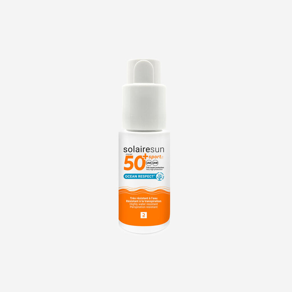 Bloqueador solar en spray con factor FPS50+ de 50 ML Olaian Sport blanco