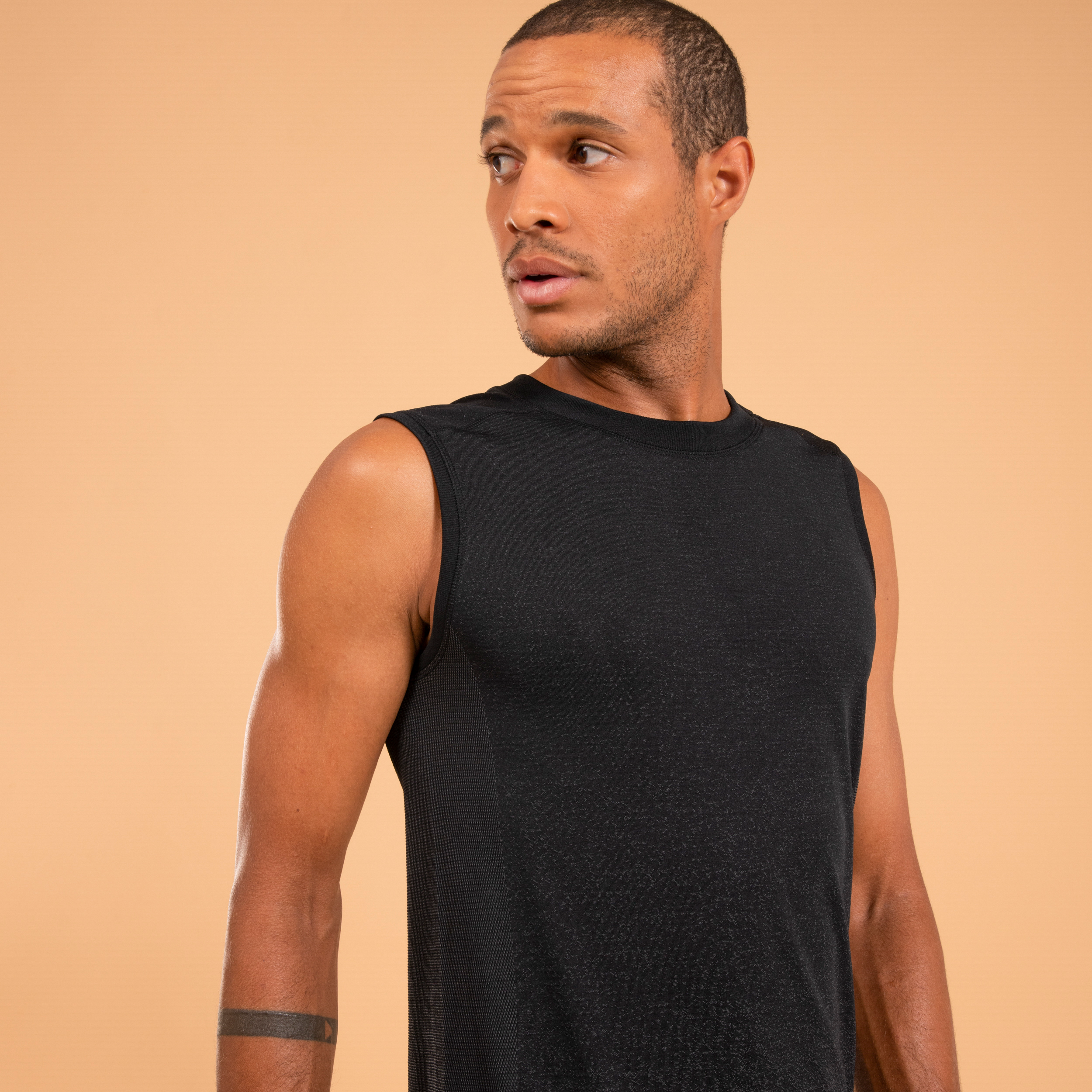 DEBARDEUR SEAMLESS-SANS COUTURES YOGA DYNAMIQUES HOMME NOIR