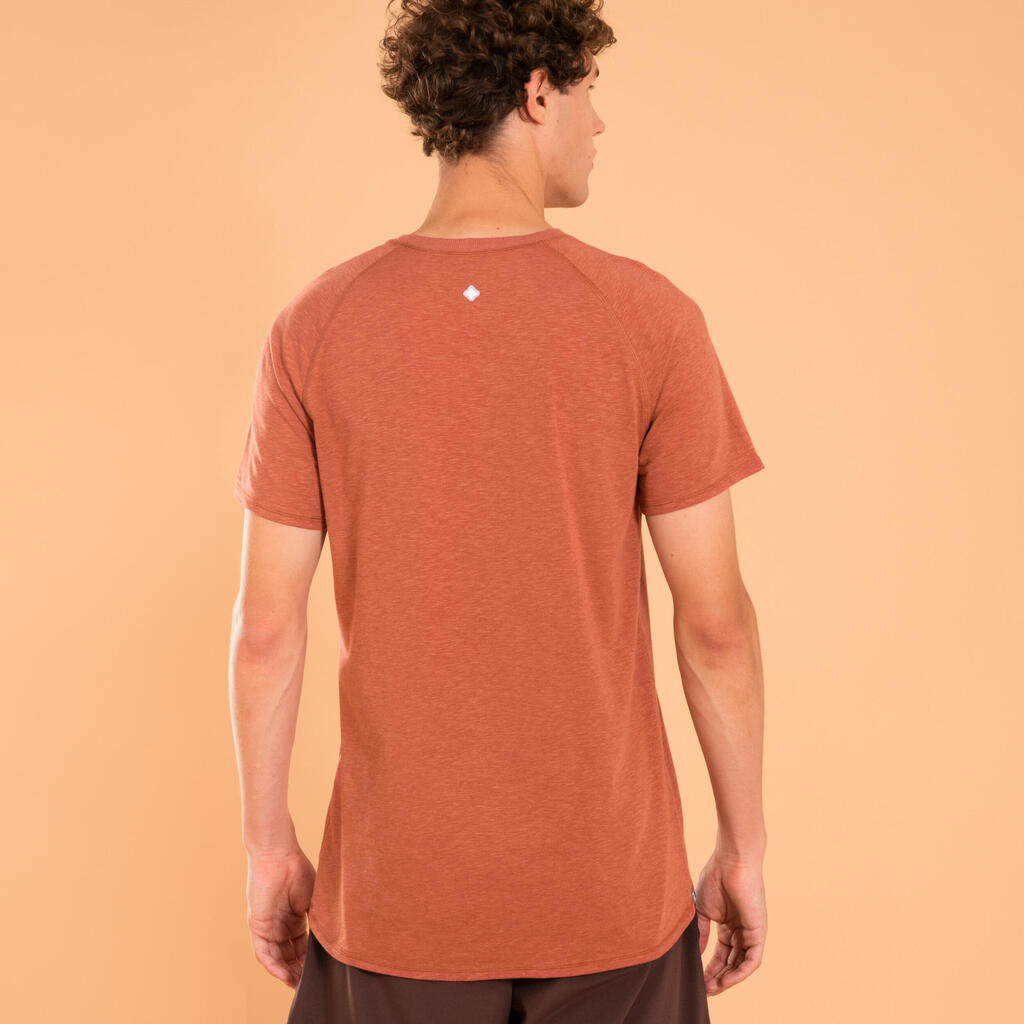 Men's Short-Sleeved Gentle Yoga T-Shirt in Natural Fabric - Terracotta