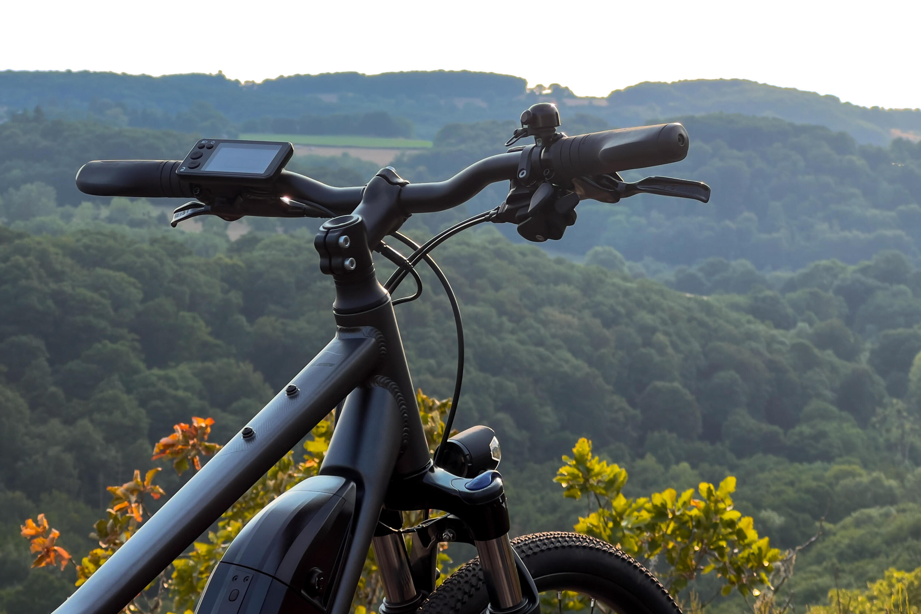 Vélo tout chemin électrique - cadre haut - Riverside 520 E gris 22/24