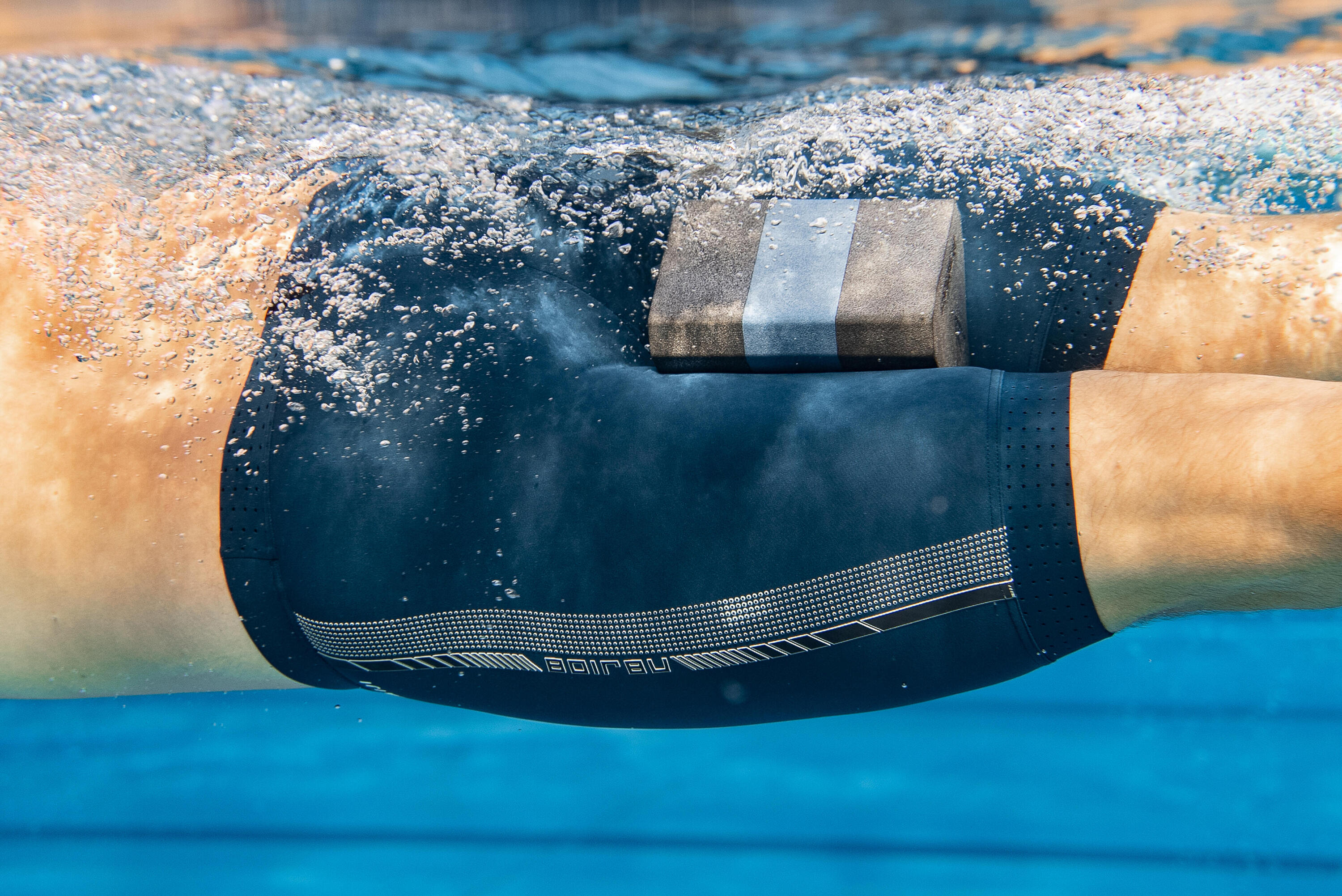 Pull buoy de natation taille L - 500 noir/bleu 9/10