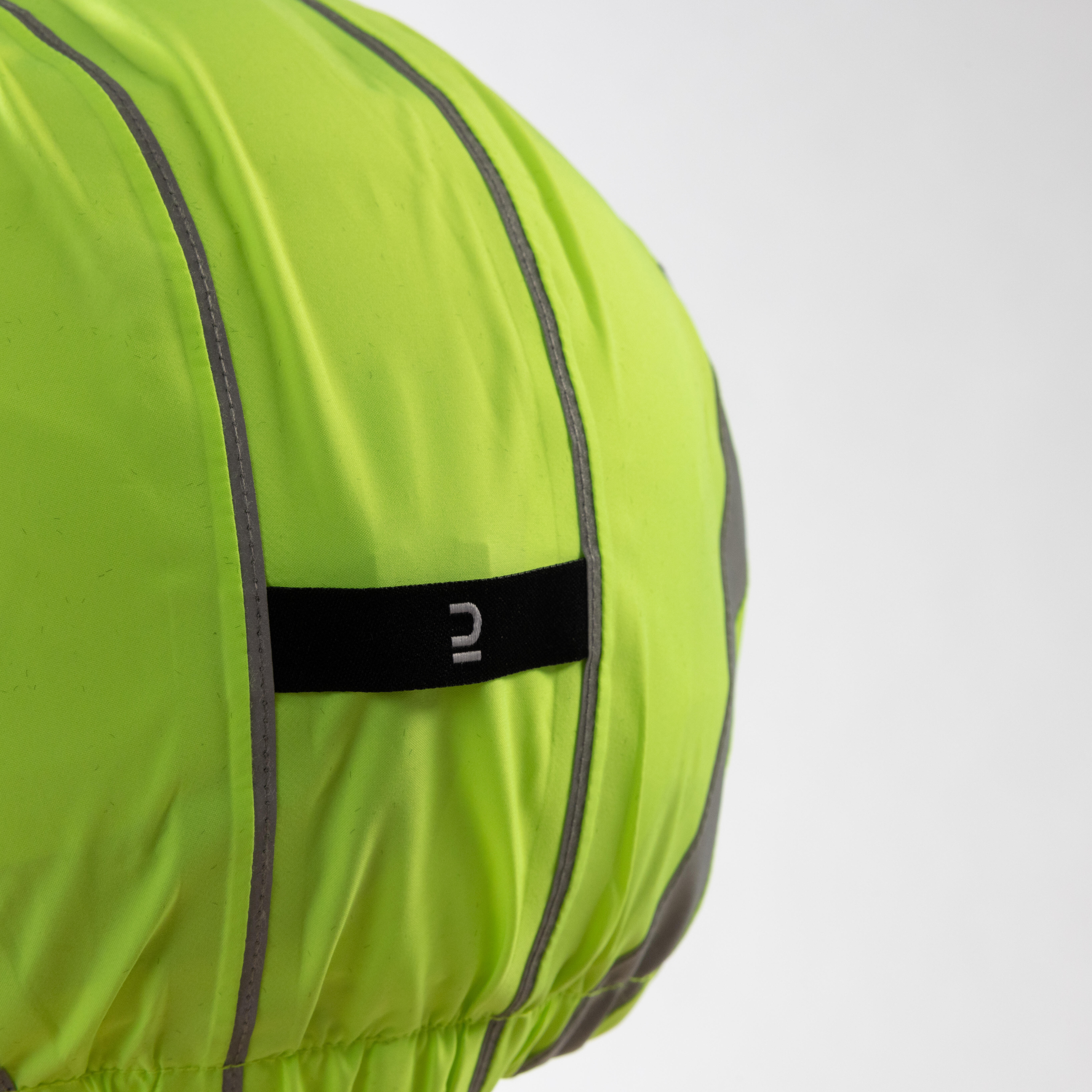 Couvre-casque imperméable avec visibilité jour et nuit – 960 jaune fluo - BTWIN