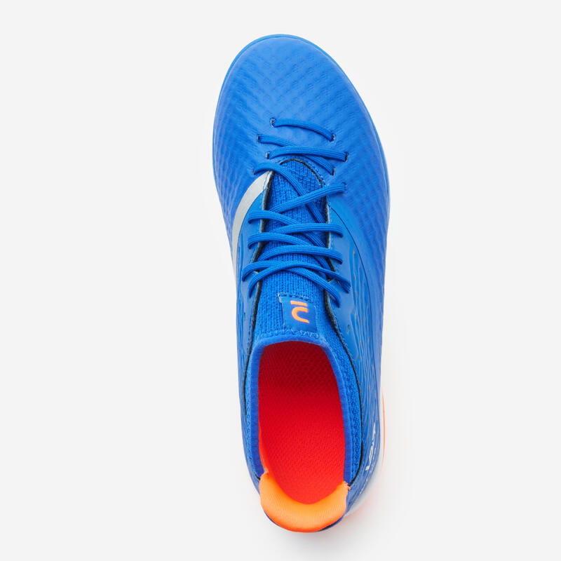 CHAUSSURES DE FOOTBALL ENFANT A LACETS VIRALTO III TURF TF BLEU ET ORANGE