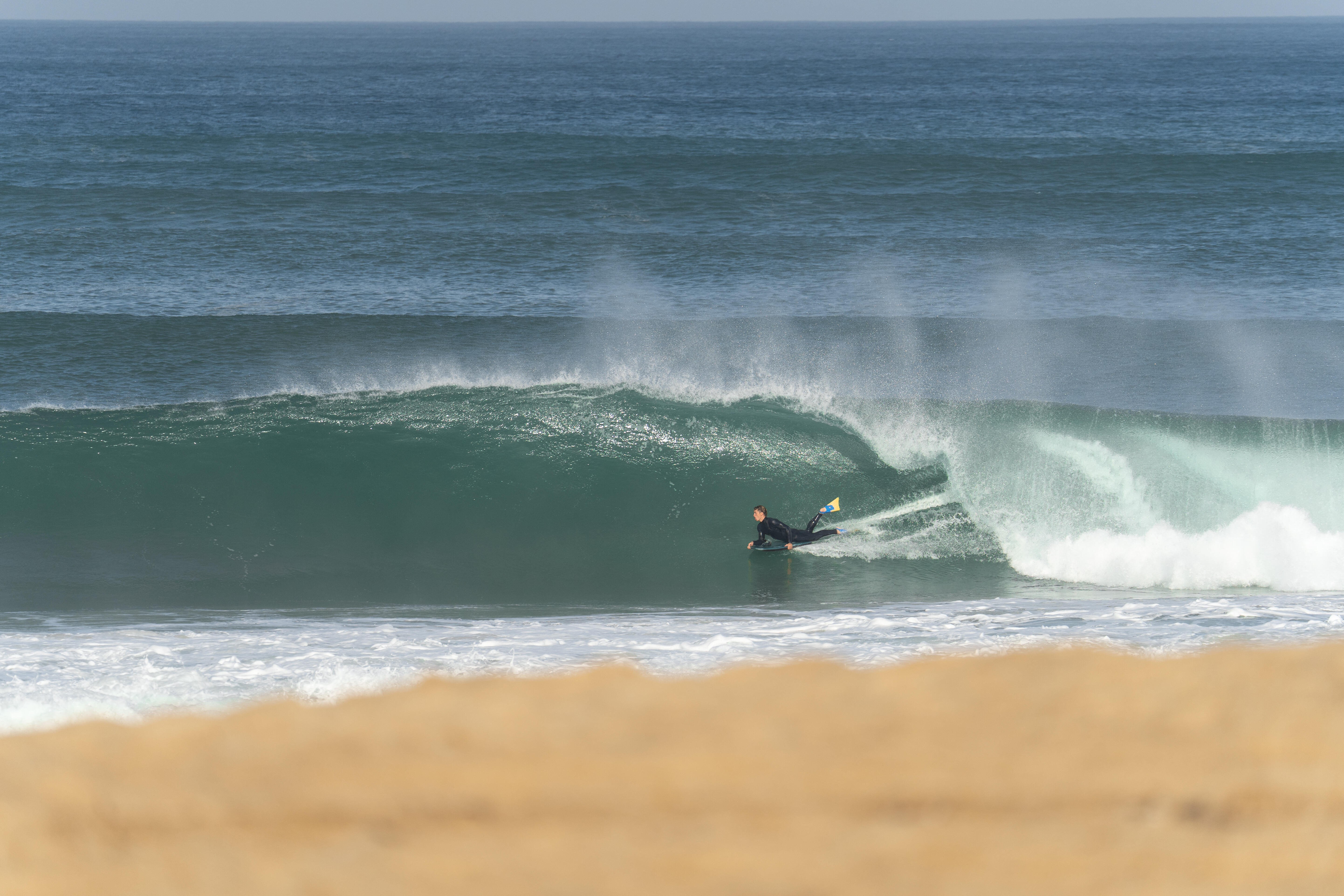 Persona practicando bodyboard