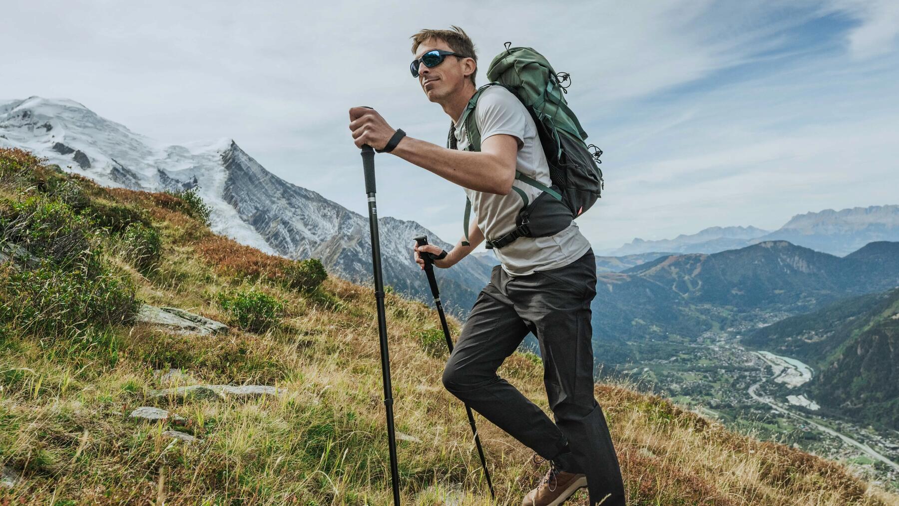 Zwei Menschen mit Wanderhose