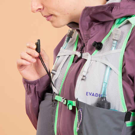 Laufrucksack Trailrunning Damen 8 Liter mintgrün inkl. zwei 500ml-Trinkflaschen 