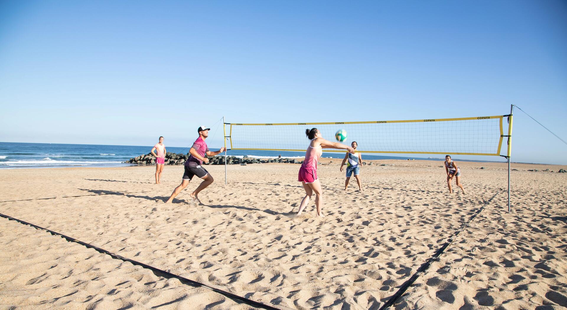Drużyny grające w siatkówkę plażową