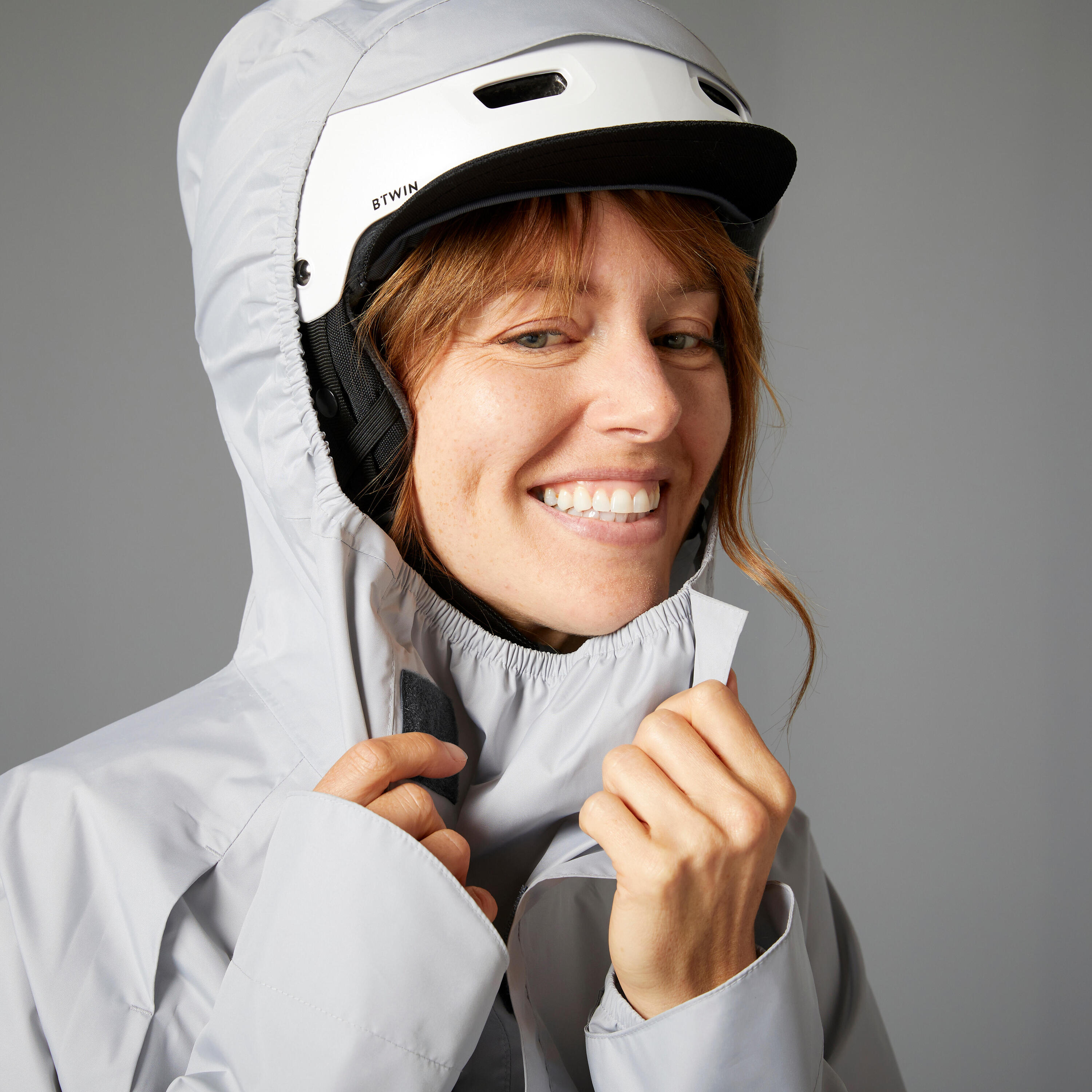 Poncho Ciclismo Urbano 540 Negro-Gris Visibilidad Noche Impermeable 6/18