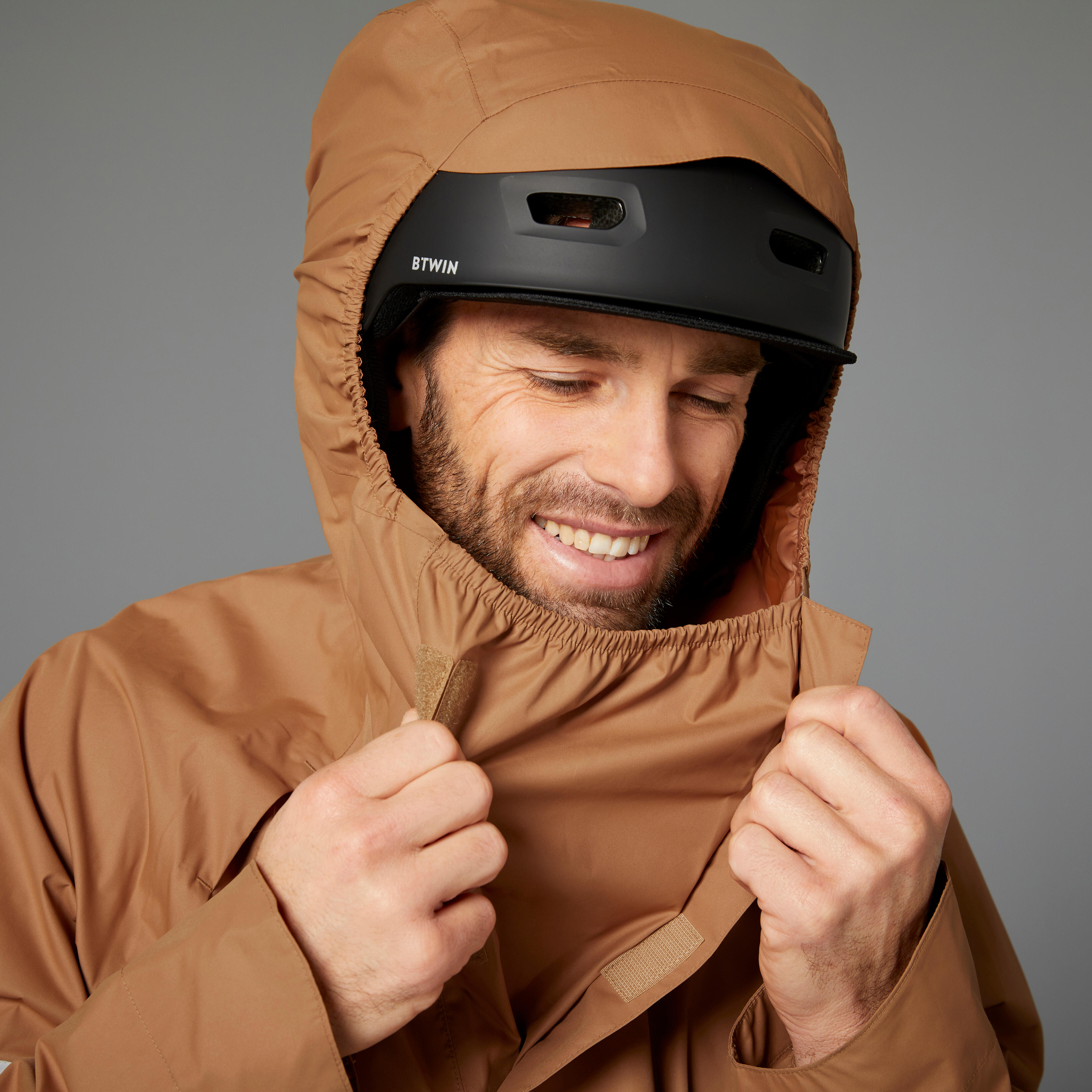 RAIN PONCHO NIGHT VISIBILITY CITY BIKE 540 BLACK CAMEL