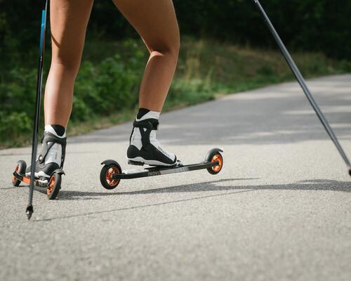 Comment freiner en ski roue ? 