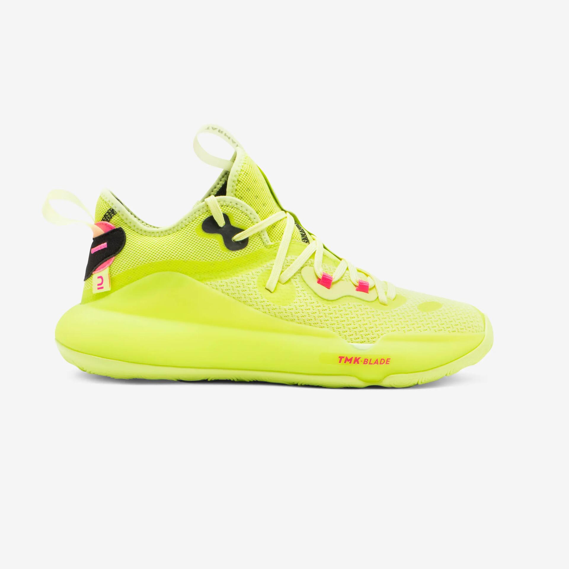 tige moyenne chaussure basket
