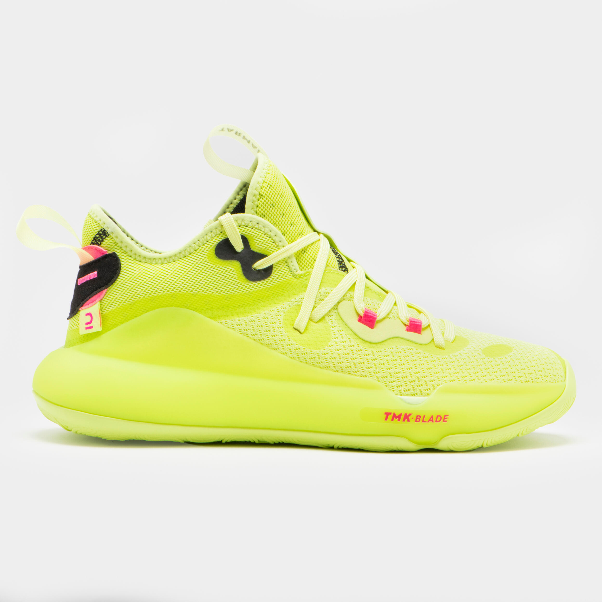 Yellow on sale basketball sneakers