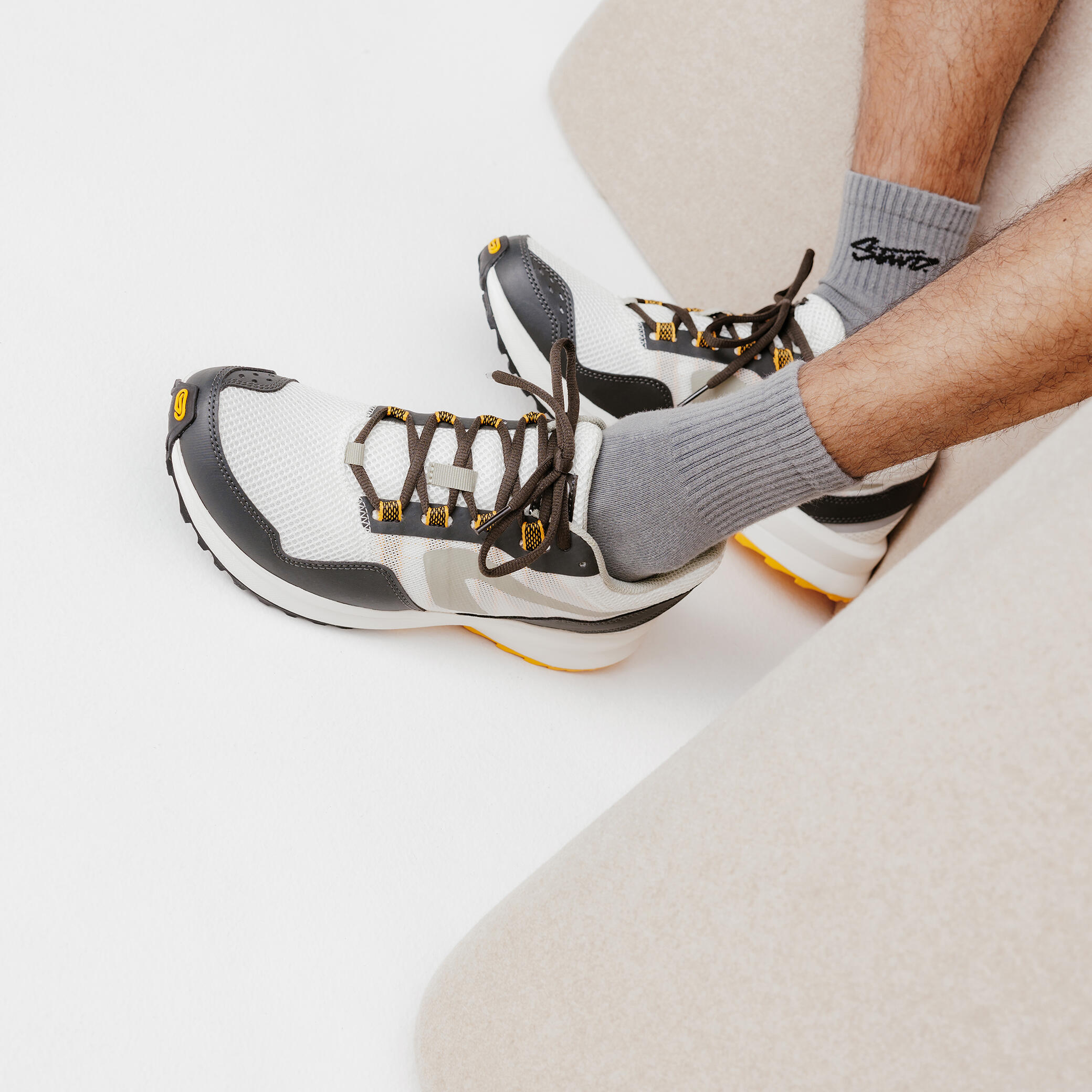 Men's Running Shoes - Run Active Grip Khaki Off-White 12/12