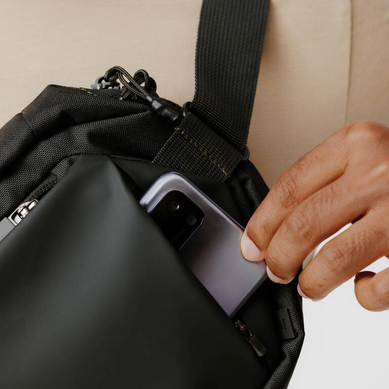 ACTIV MBLTY MESSENGER RUNNING BAG GREEN/KHAKI Decathlon