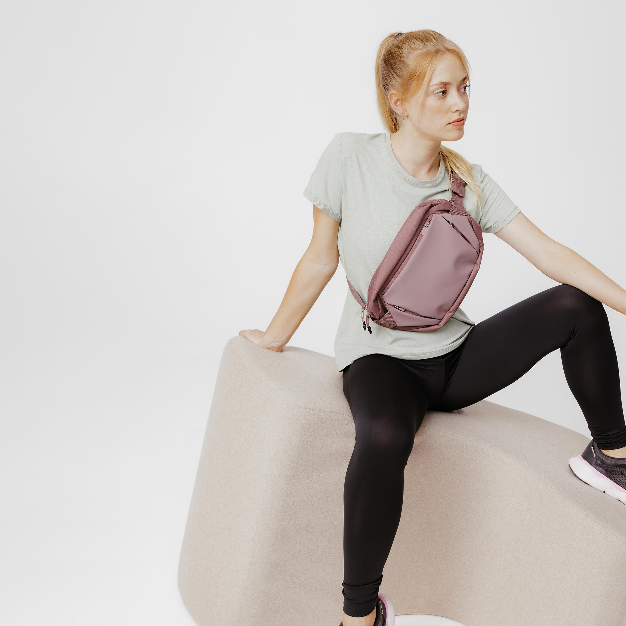 Sports Messenger Bag Taupe