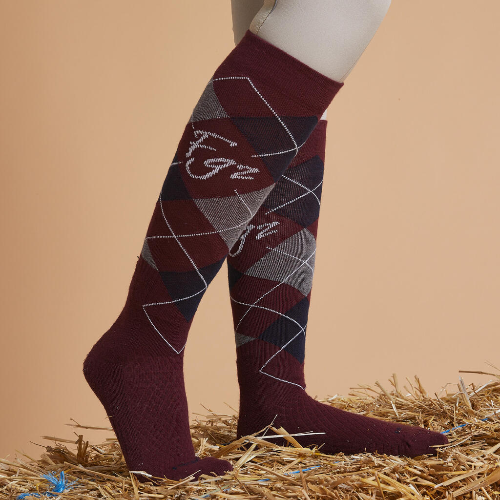 Chaussettes d'équitation 500 adulte motifs Graph Bourgogne/noir.
Lot de 2