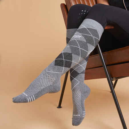 Suaugusiųjų jojimo kojinės „500“, pilkos, juodos, raštuotos