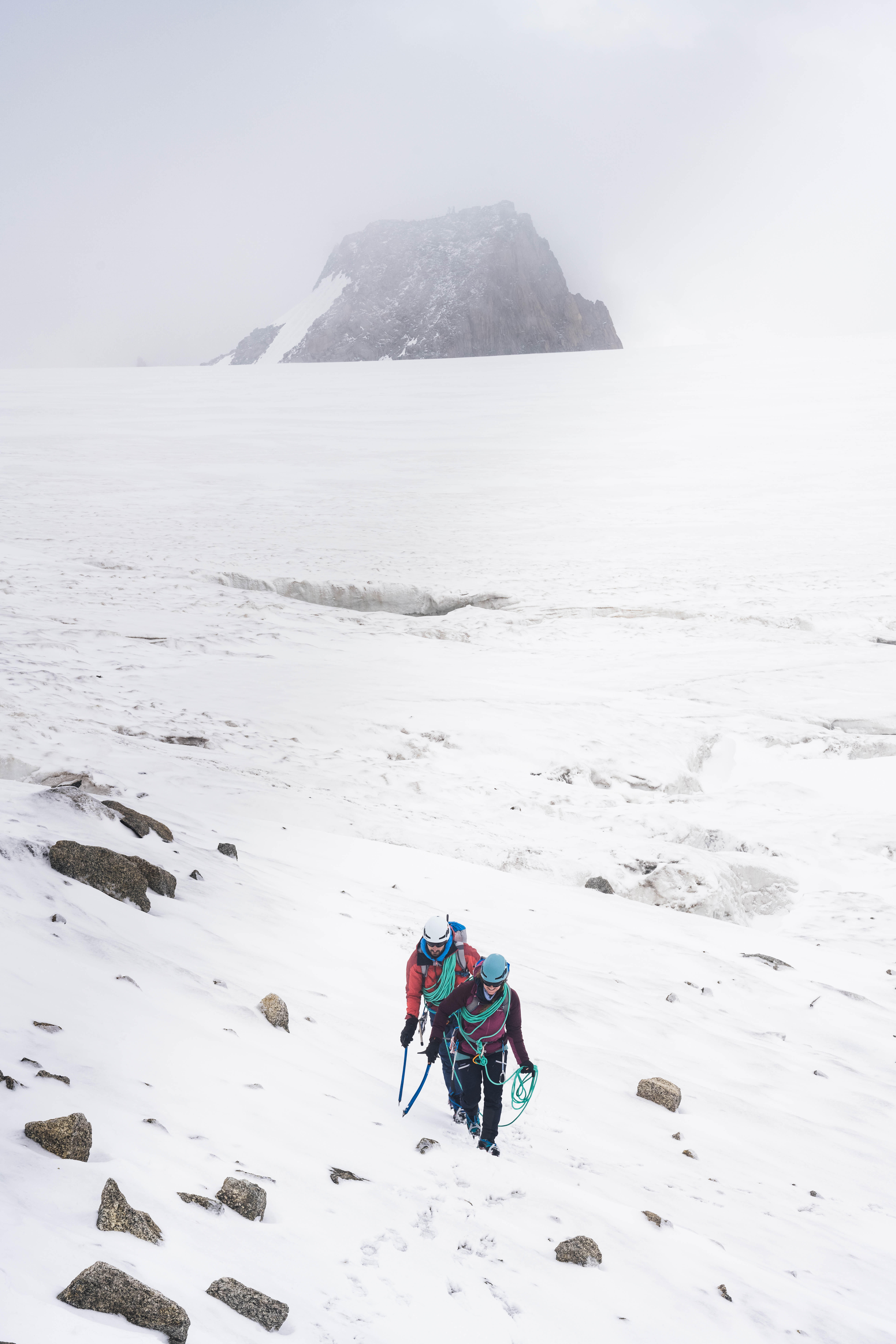 WOMEN'S MOUNTAINEERING SOFTSHELL JACKET - Beetroot Red