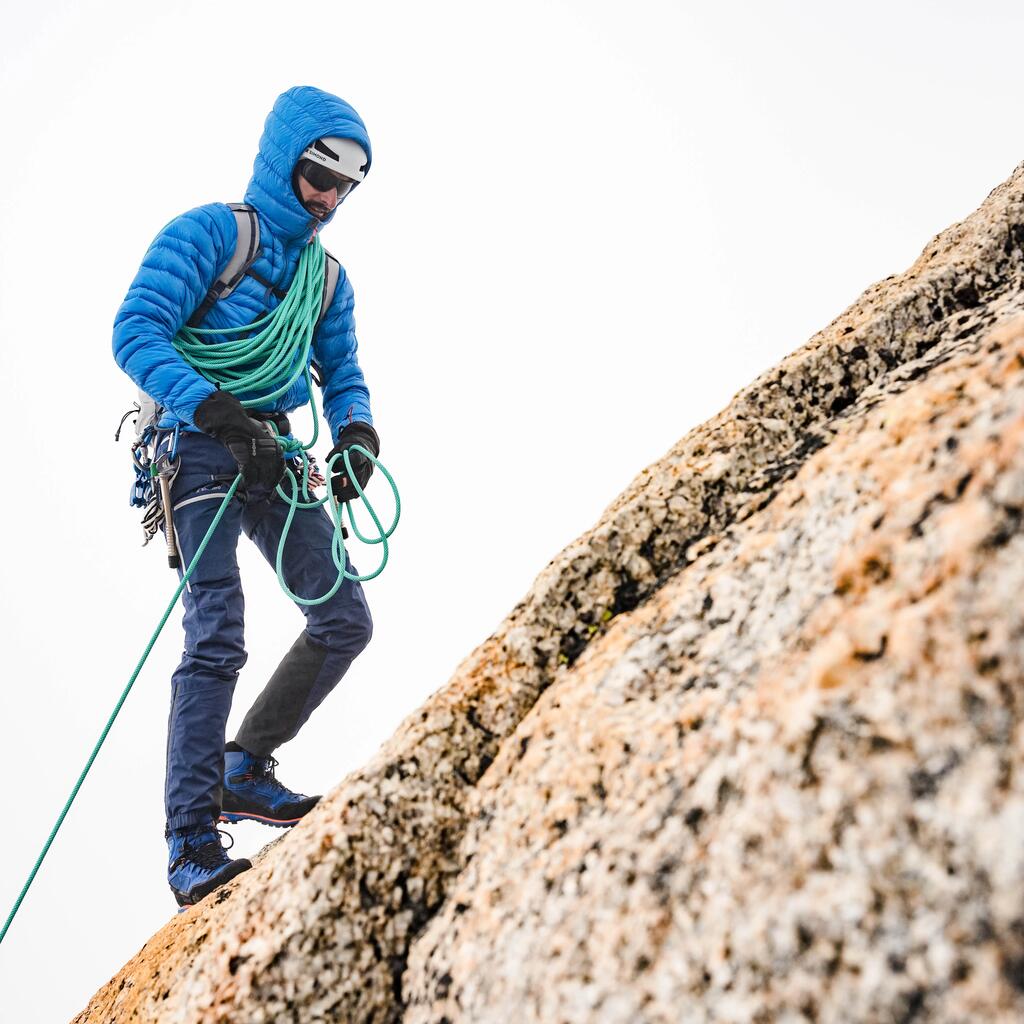 Vyriška lengva alpinistinė pūkinė striukė, šviesiai pilka