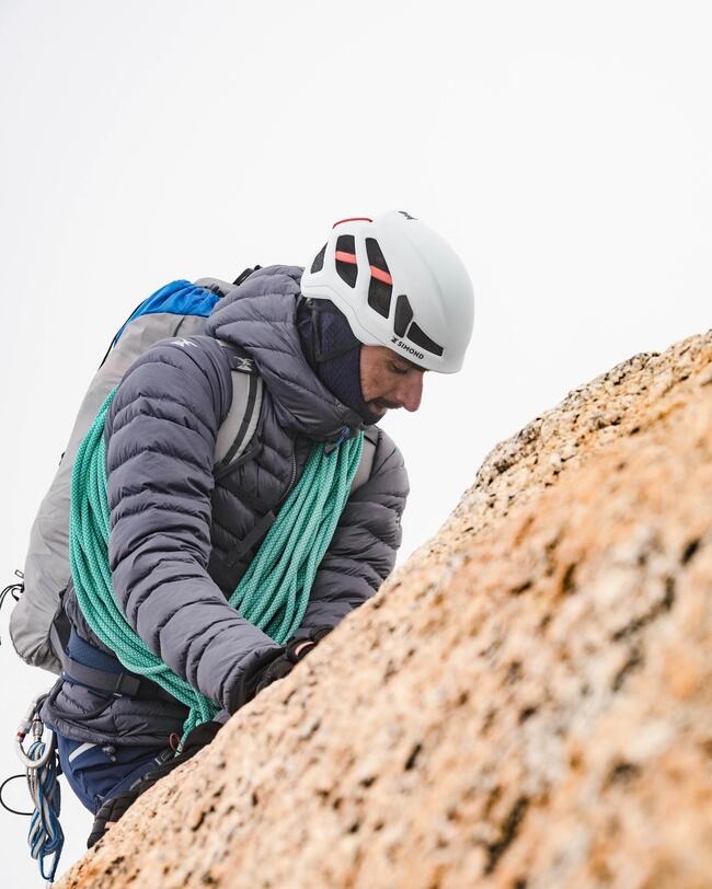 Men s mountaineering down jacket MOUNTAINEERING Light Grey SIMOND Decathlon