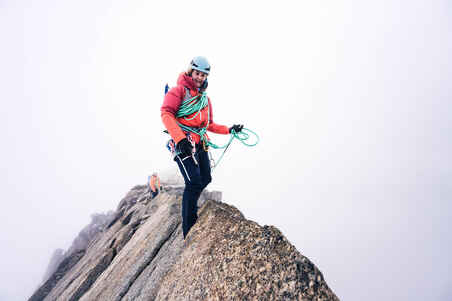 Moteriška neperšlampama alpinizmo striukė „Alpinism Light“, raudona