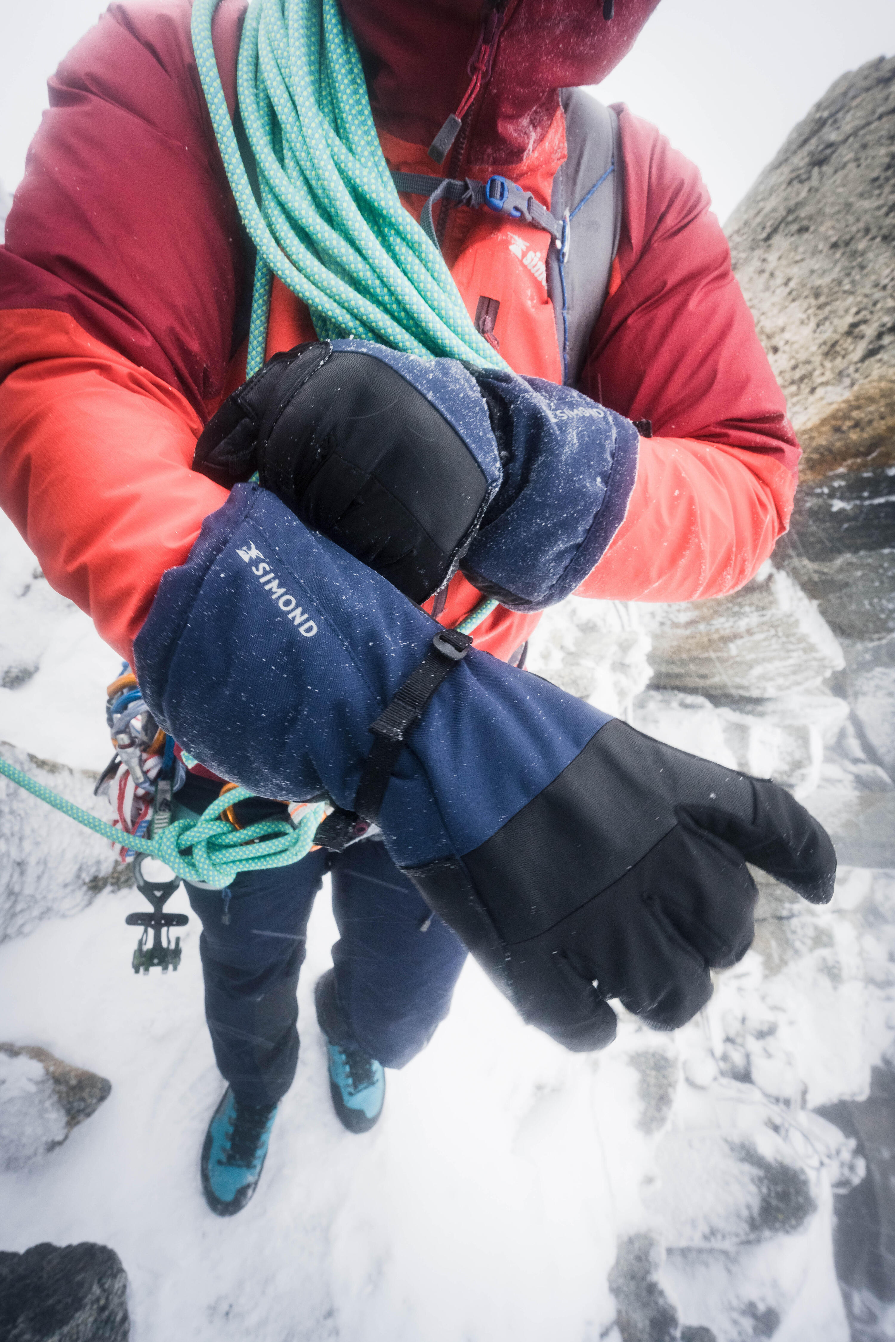 2-in-1 waterproof mountaineering gloves, black 2/9