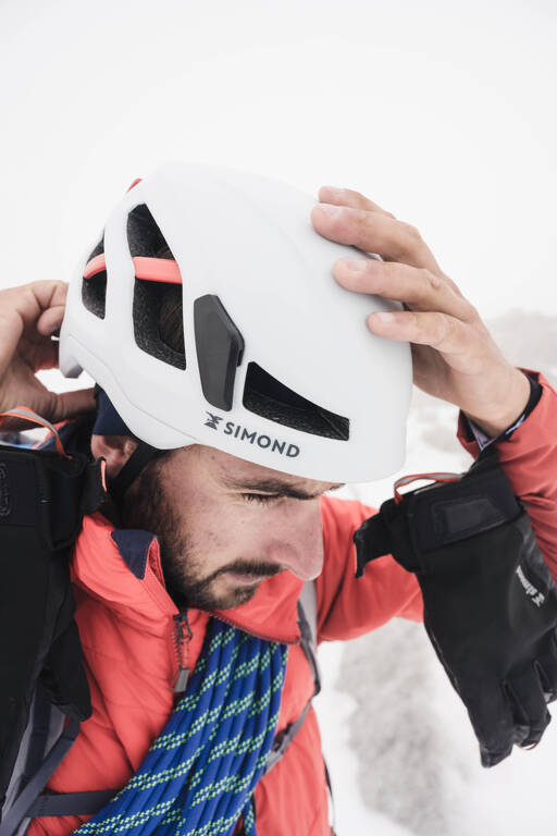 CLIMBING AND MOUNTAINEERING HELMET - EDGE WHITE/RED