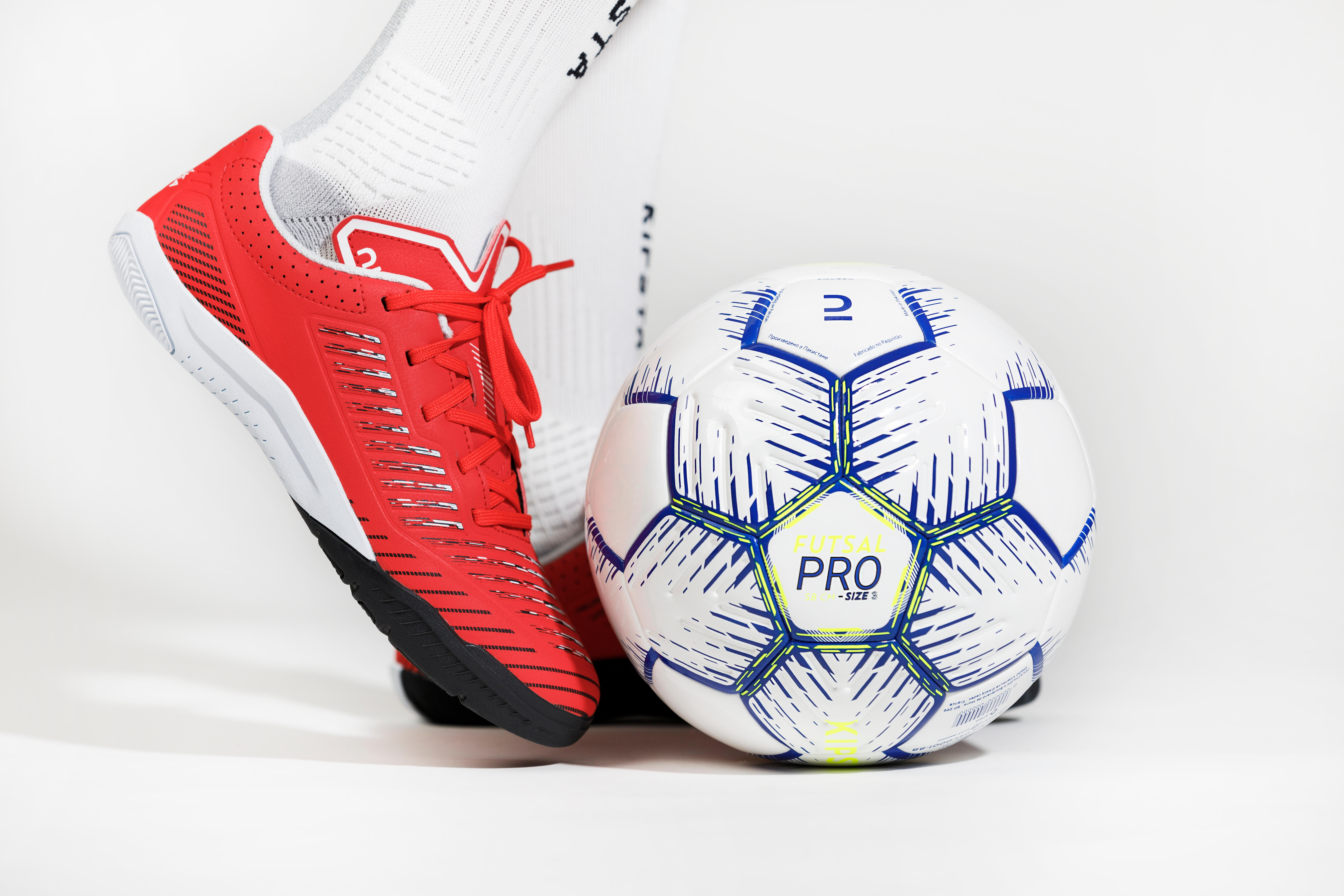 Kids' Indoor Soccer Shoes - Ginka 500 Red/Black - KIPSTA