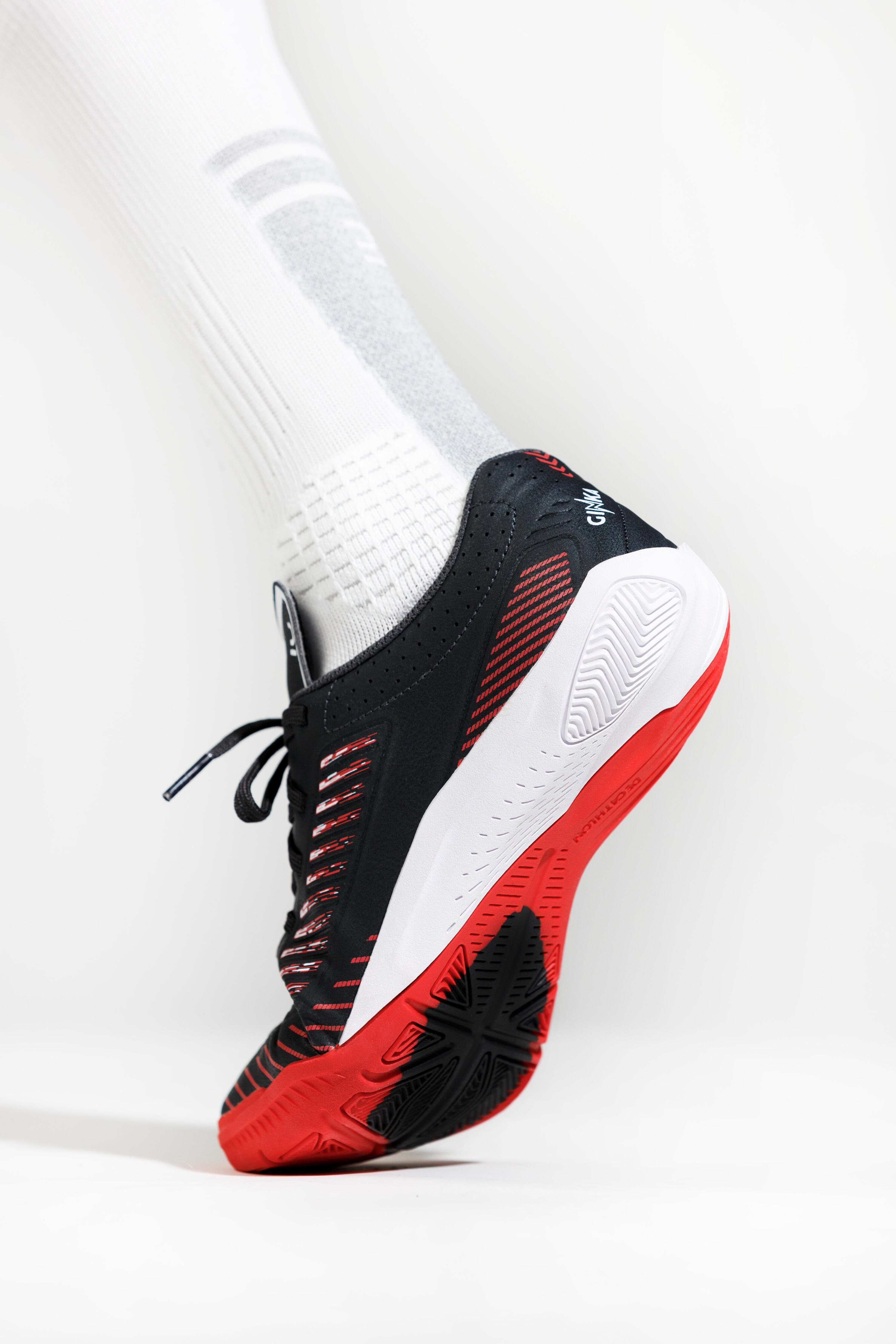 Scarpe futsal bambino GINKA 500 nero-rosso 15/16