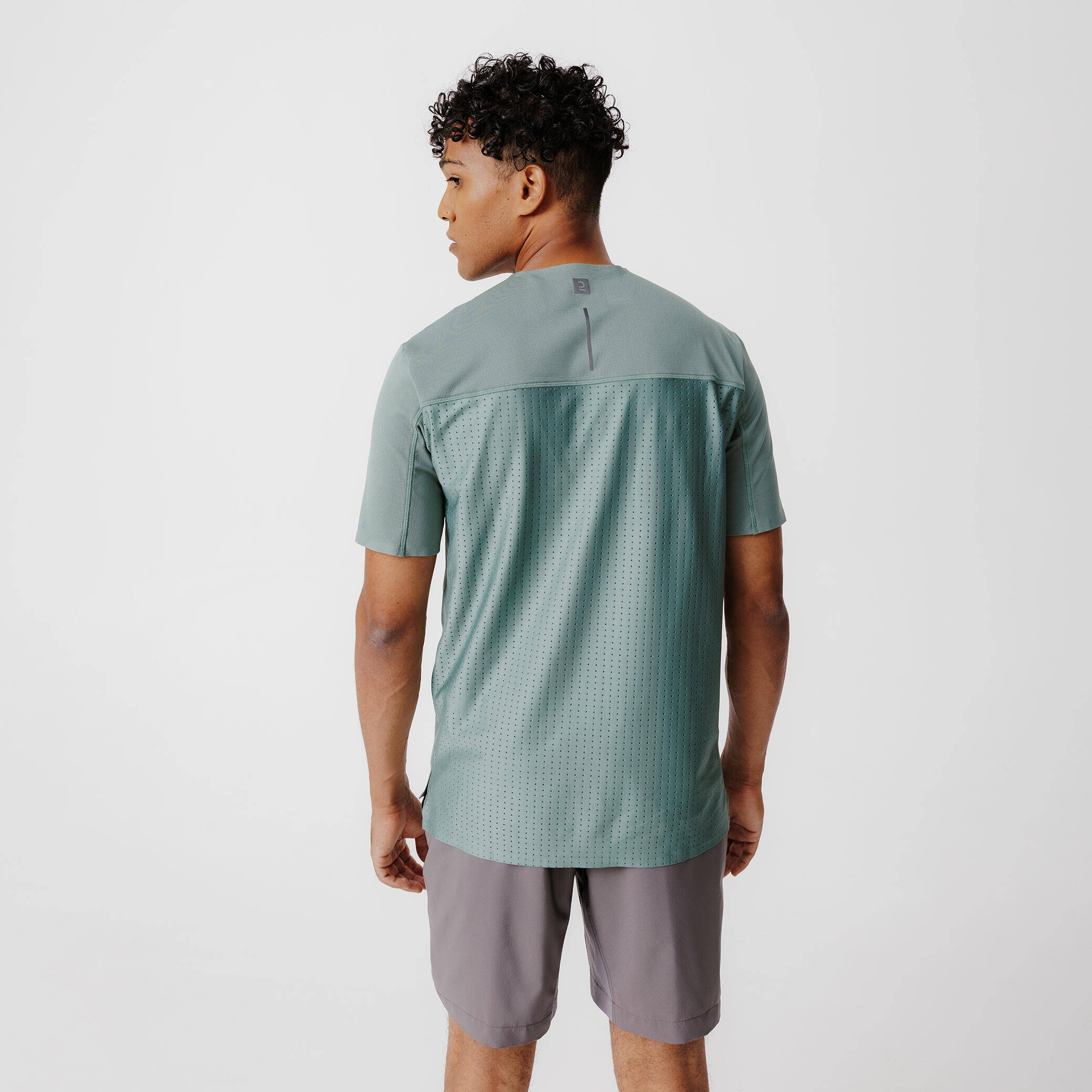 Dry+ Breath breathable and ventilated men's running T-shirt - green -  2