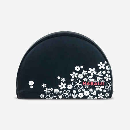 Črno-bela premazana mrežasta plavalna kapa s potiskom, velikost M