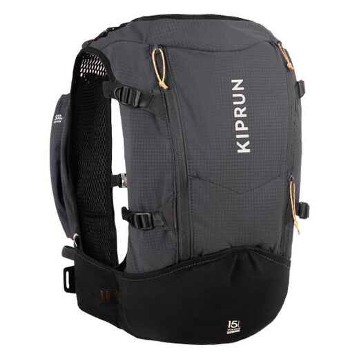 
      Mochila de ultra trail running de 15 L mixta negra con bolsa de agua de 2 L
  