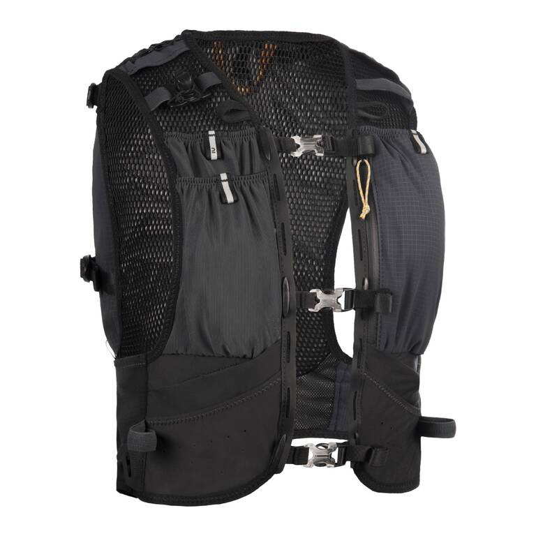 15L UNISEX BLACK ULTRA-TRAIL RUNNING BAG - SOLD WITH 2L WATER BLADDER