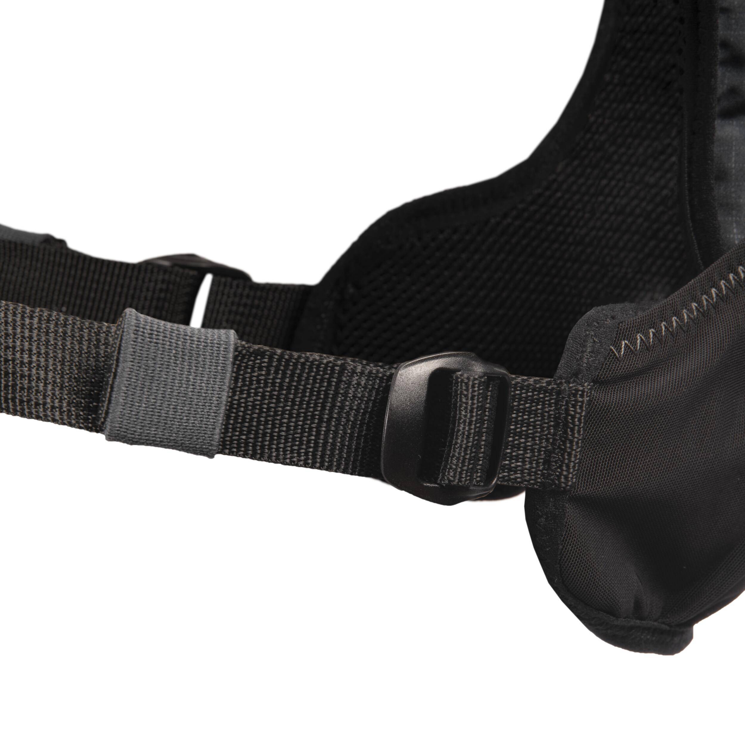 Unisex hydration bag + 1L water pouch included - KIPRUN 500 5L Essential - Black -  4