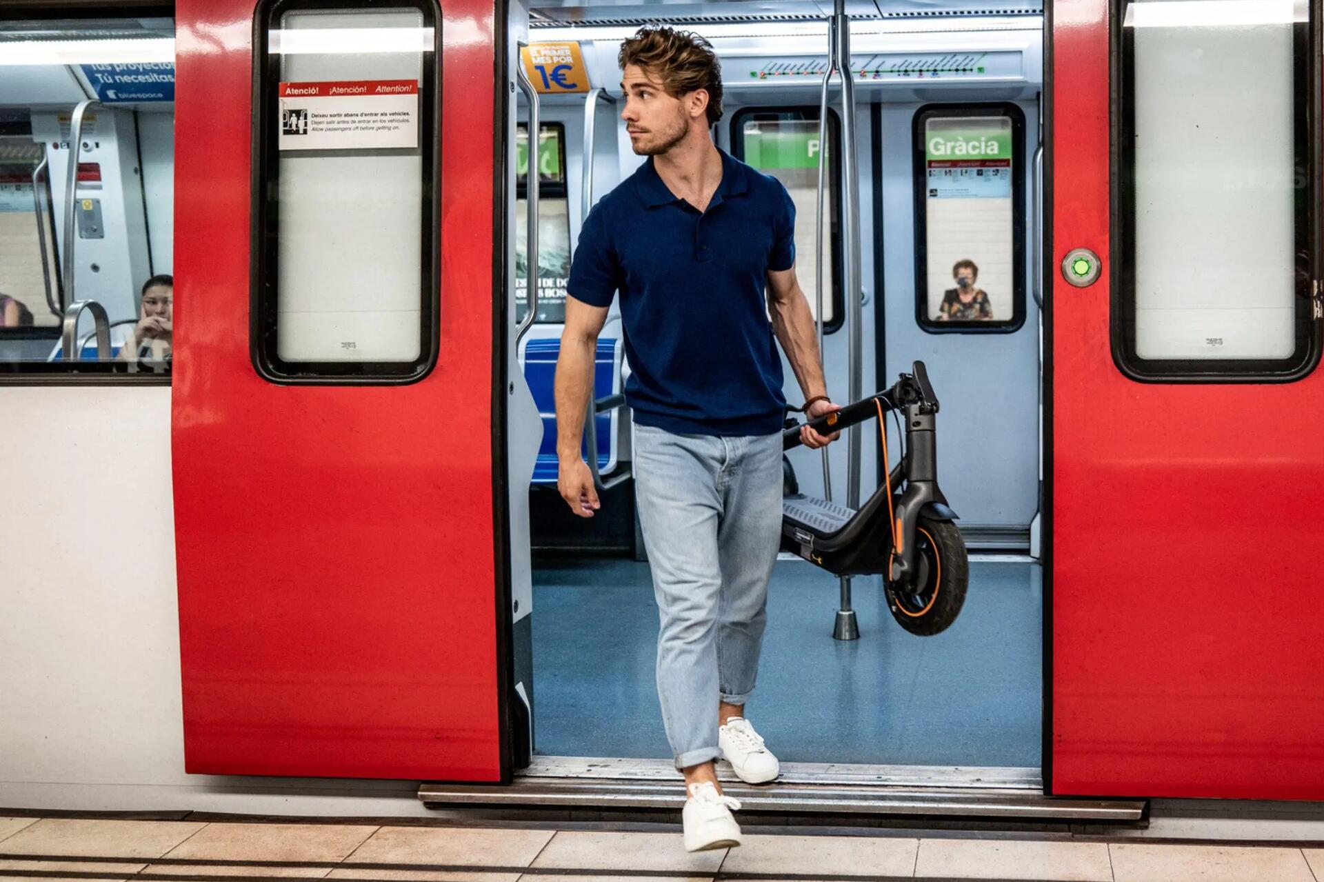 COMO TRANSPORTAR UMA TROTINETE URBANA DECATHLON
