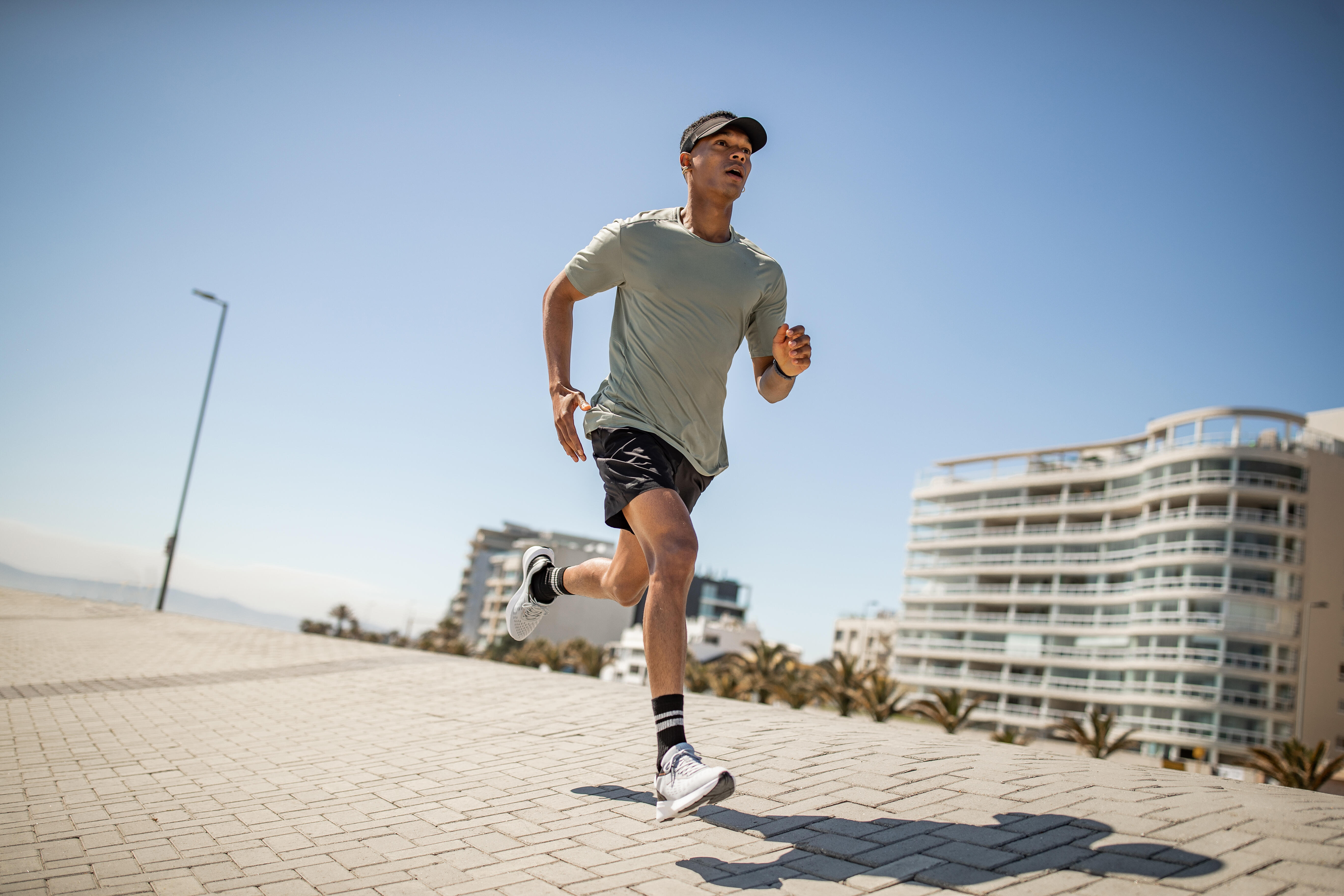 Men’s 2-in-1 Breathable Running Shorts - Run Dry 550 Black - KALENJI