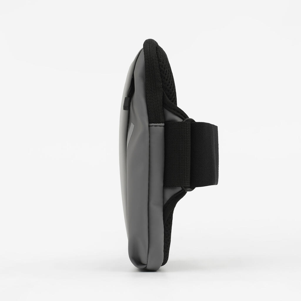 Brassard running smartphone adulte -KIPRUN multipoches gris