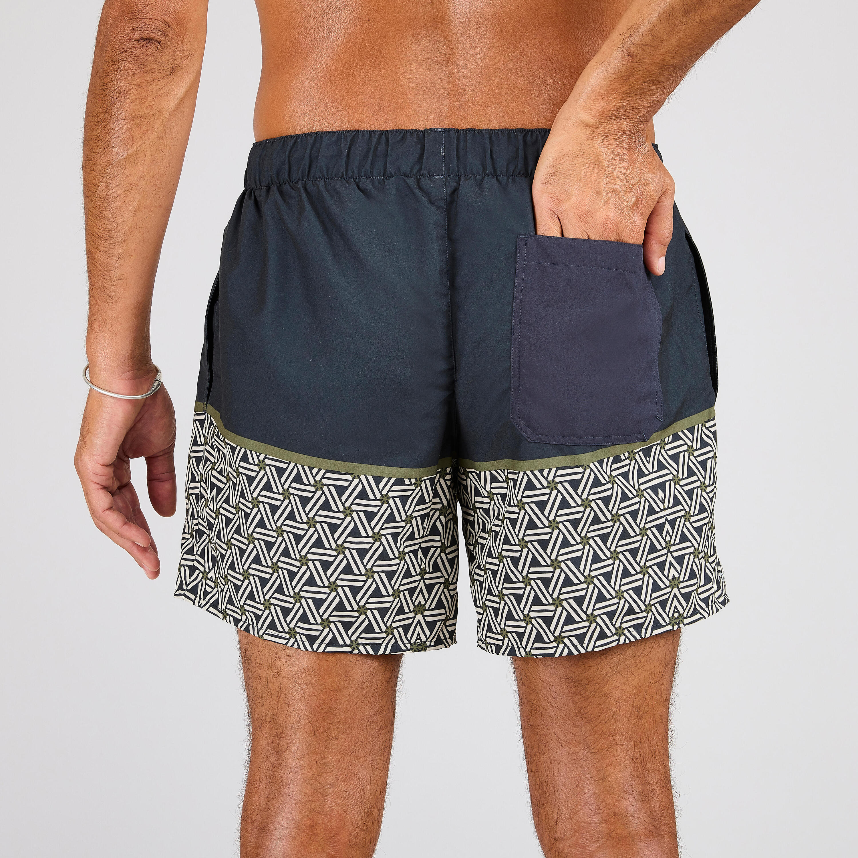 Boardshort surf 100 15"  sepak black 4/8