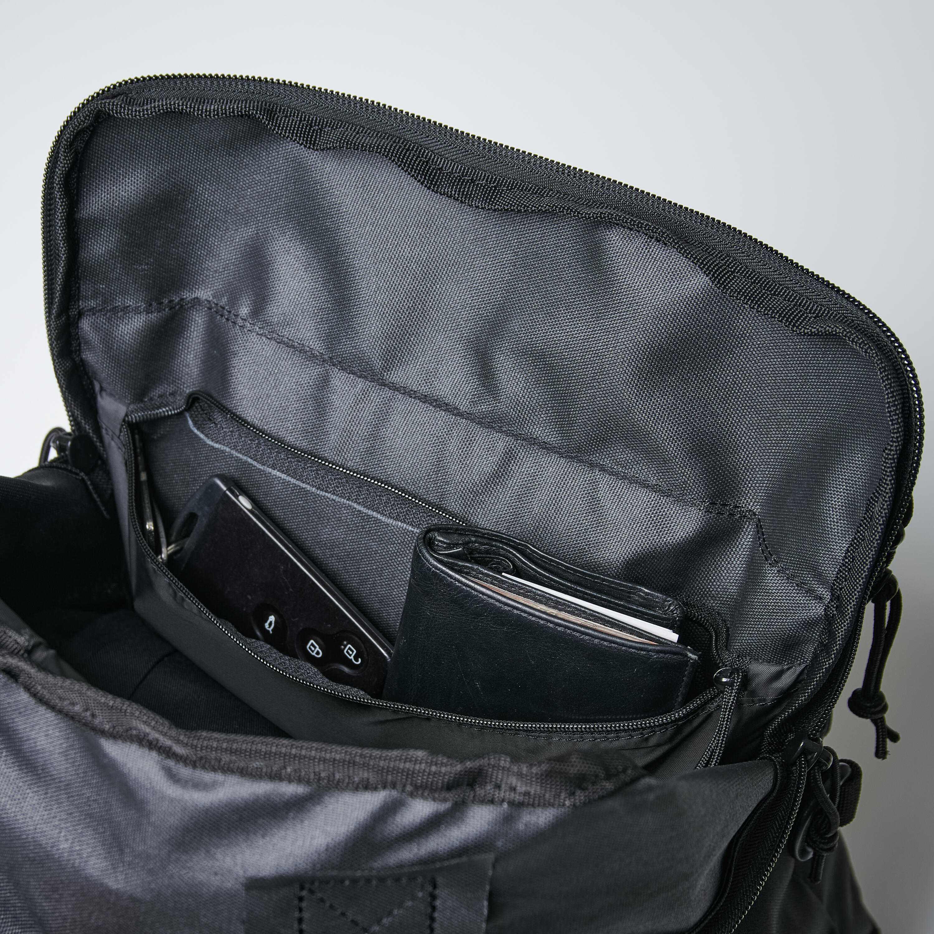 BAG 20L TACTICAL 100 black 7/9