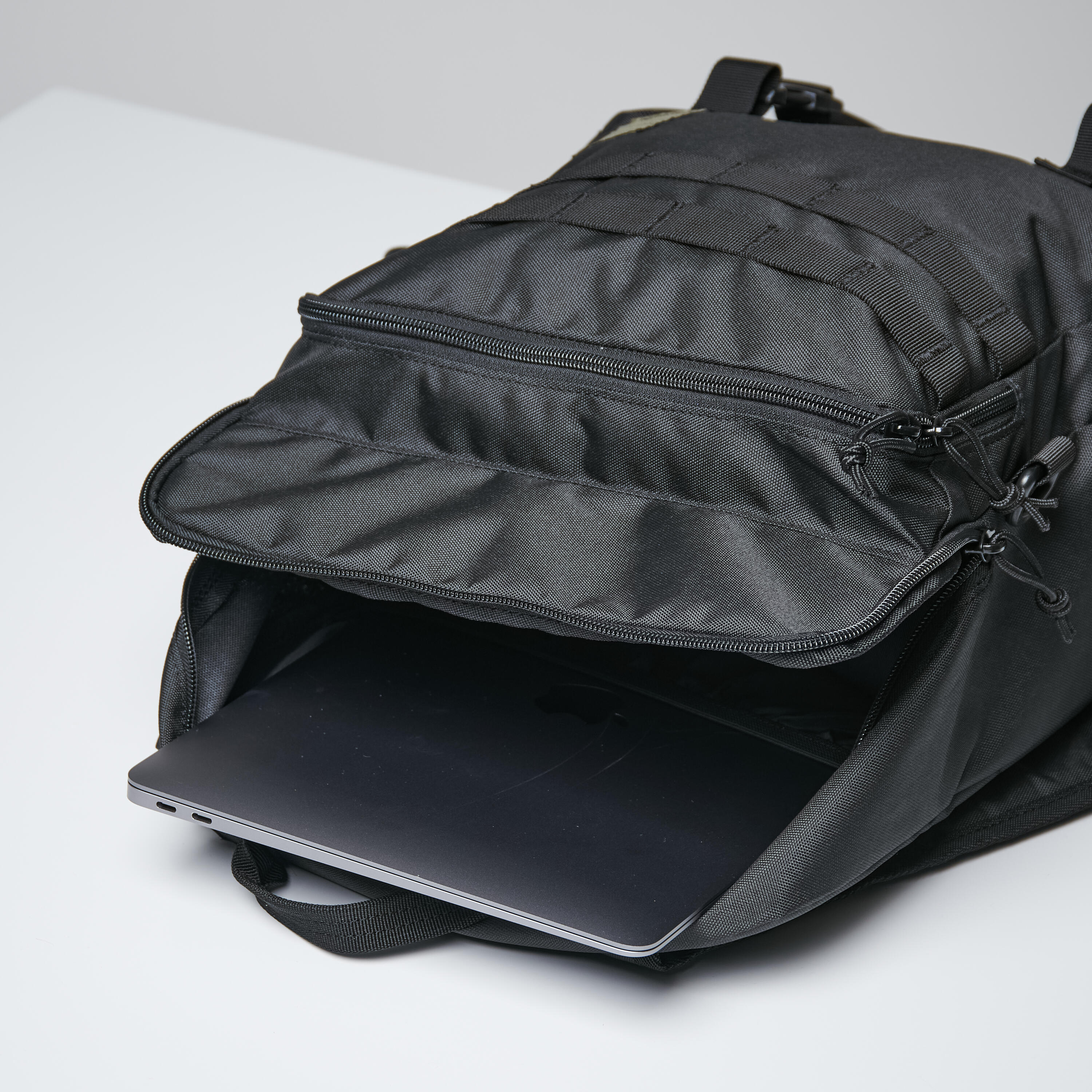 BAG 20L TACTICAL 100 black 6/9