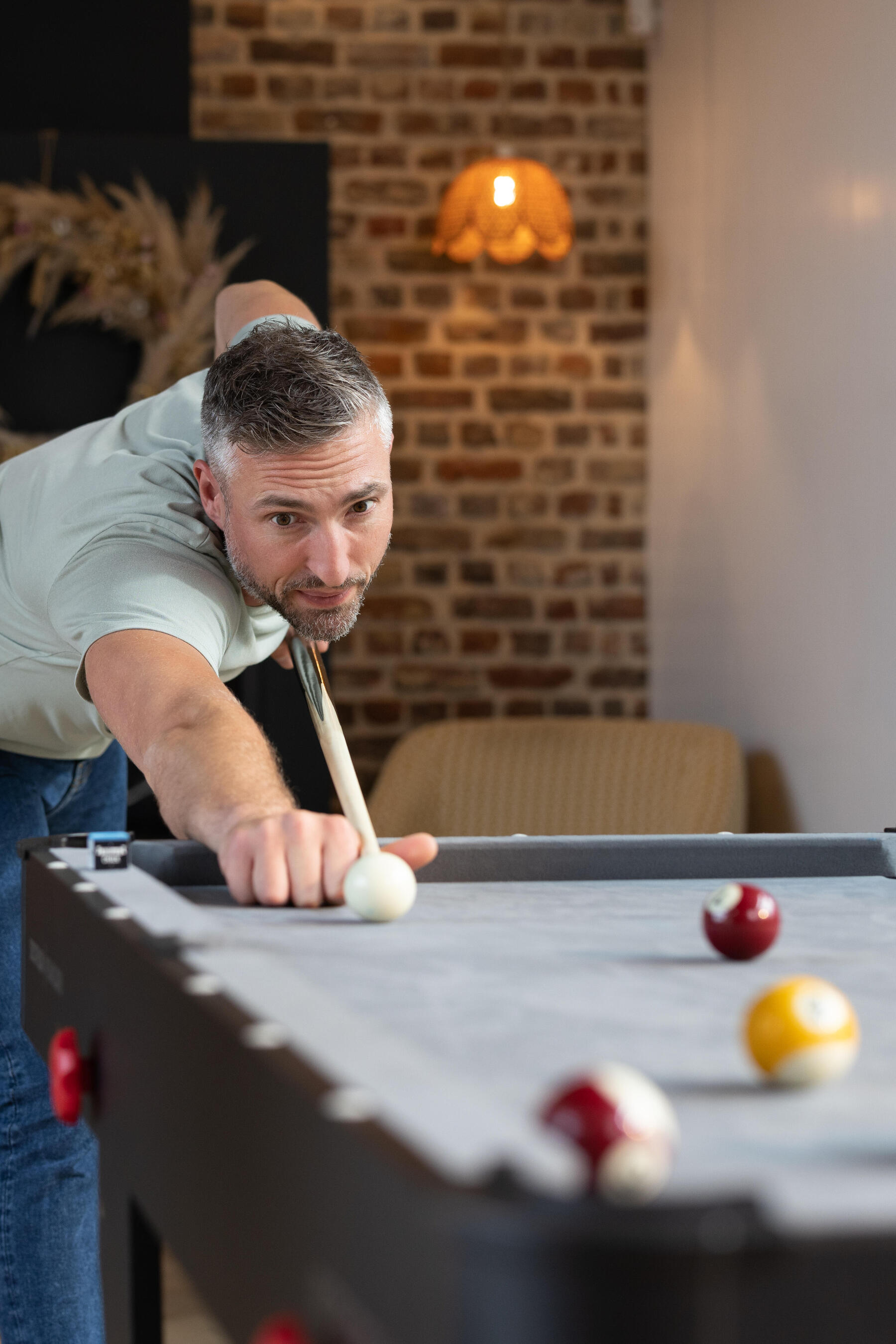 Billardtisch 4FT, Pool Tisch Inkl. 2 Queues, 16 Billard, 2 Kreiden, Dreieck, Bürste, Pool-Billardtische Für Zuhause, Bar, 122x67x78 Cm