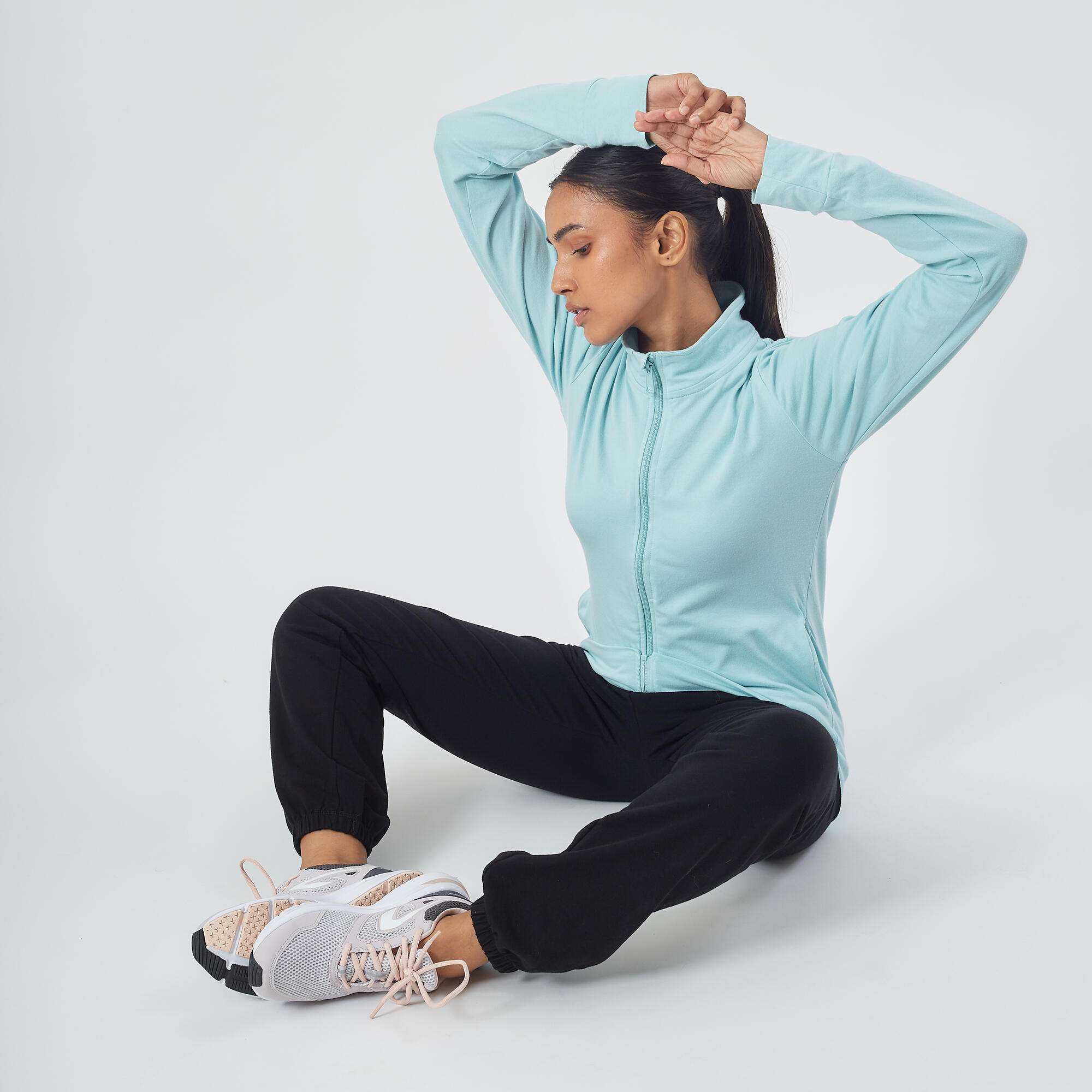 100 Women's Pilates & Gentle Gym Jacket - Light Blue 6/8