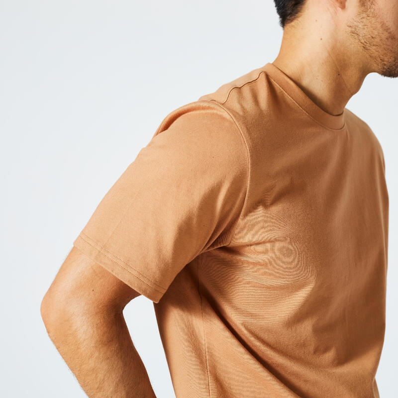 T-shirt uomo palestra 500 ESSENTIALS regular fit 100% cotone nocciola