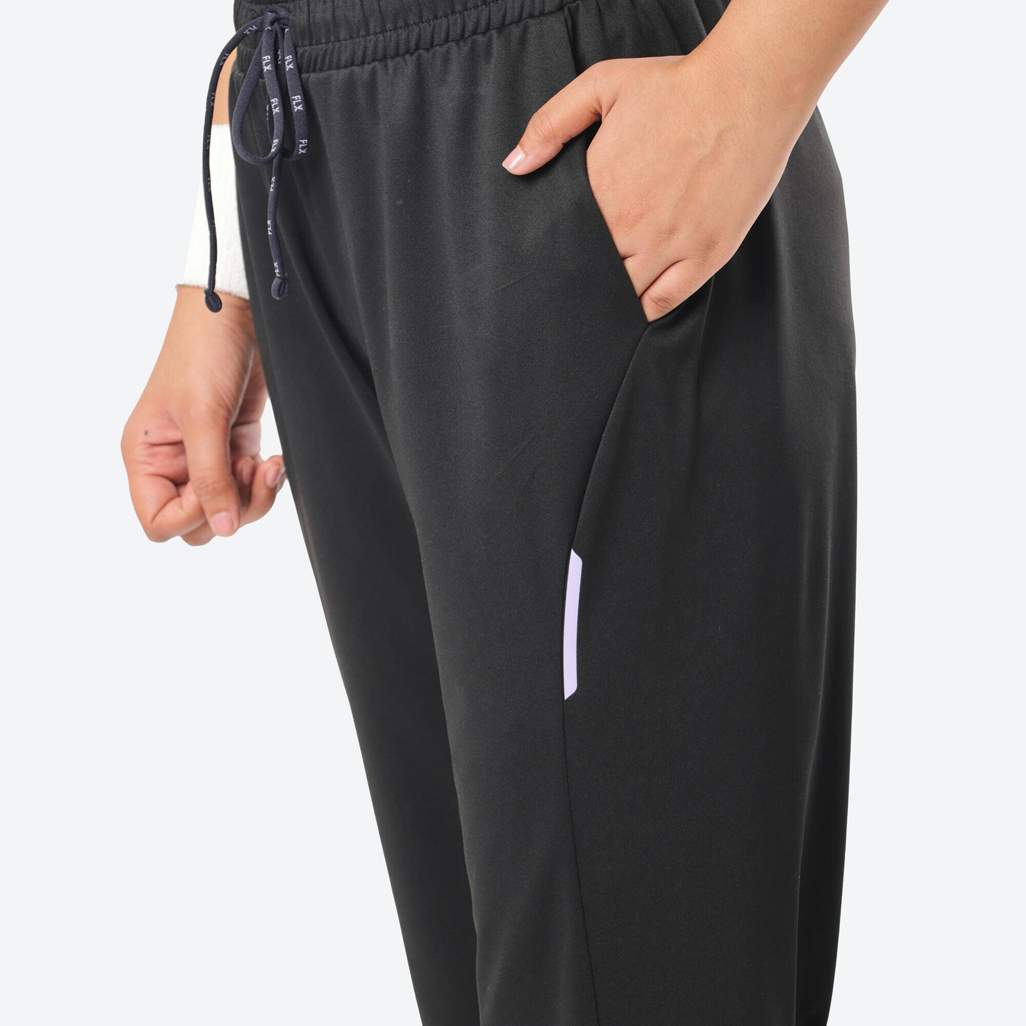 Women Cricket Trackpants Lightweight & Comfortable WCTS500 - Black -  3