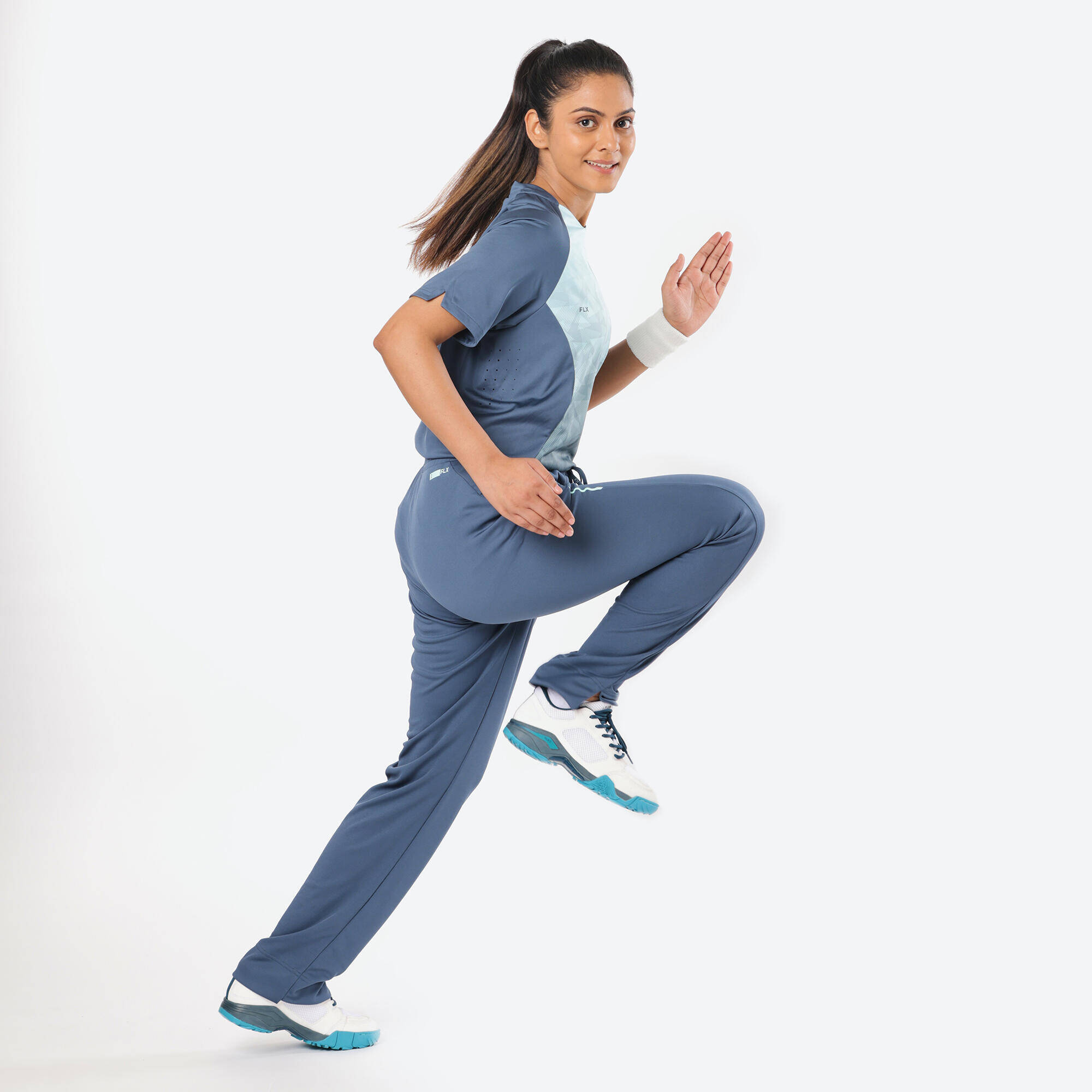 Women Cricket Trackpants Lightweight & Comfortable WCTS500 - Grey -  4