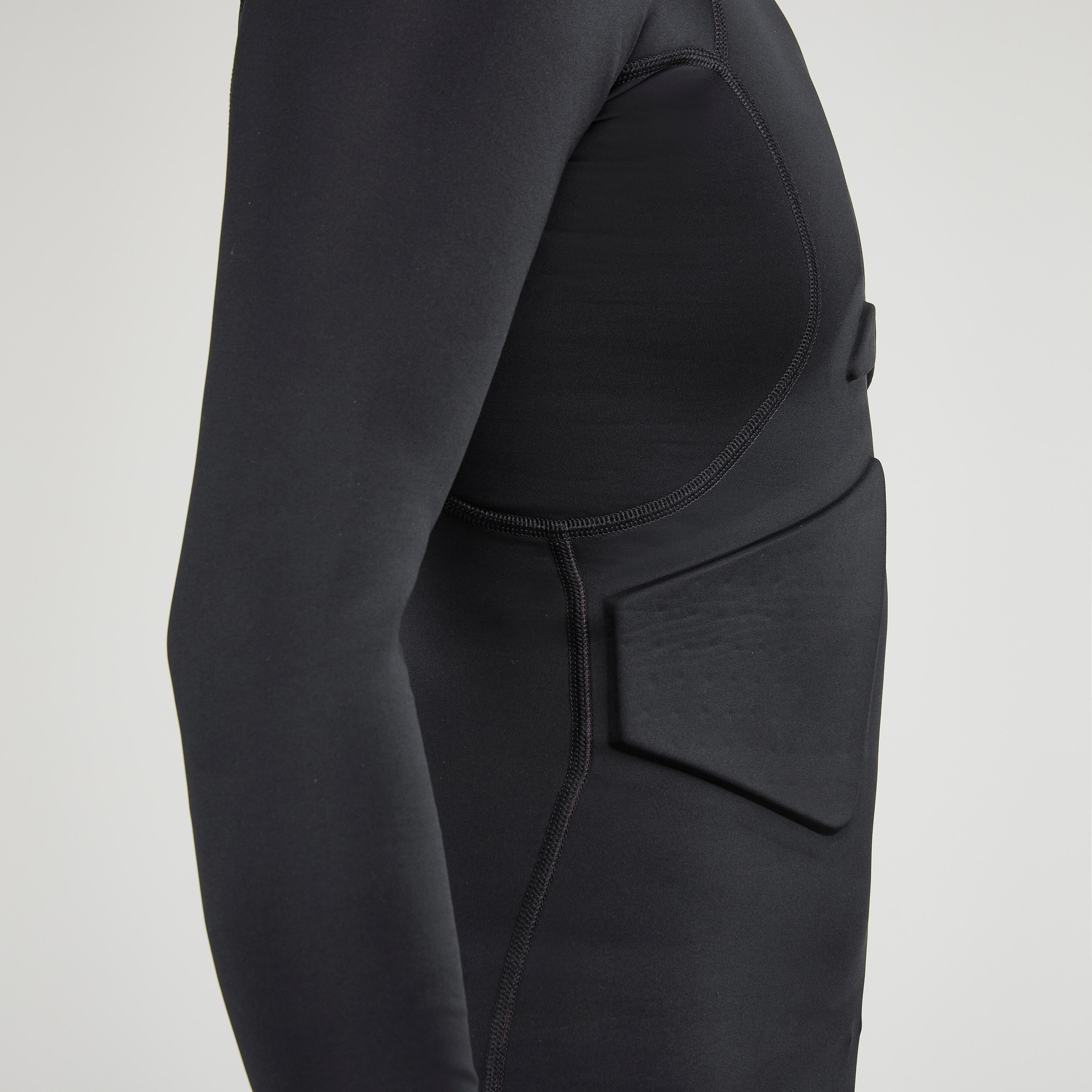 DECATHLON Pánske tričko anti UV na surfovanie čierno-bordové L · záber 7