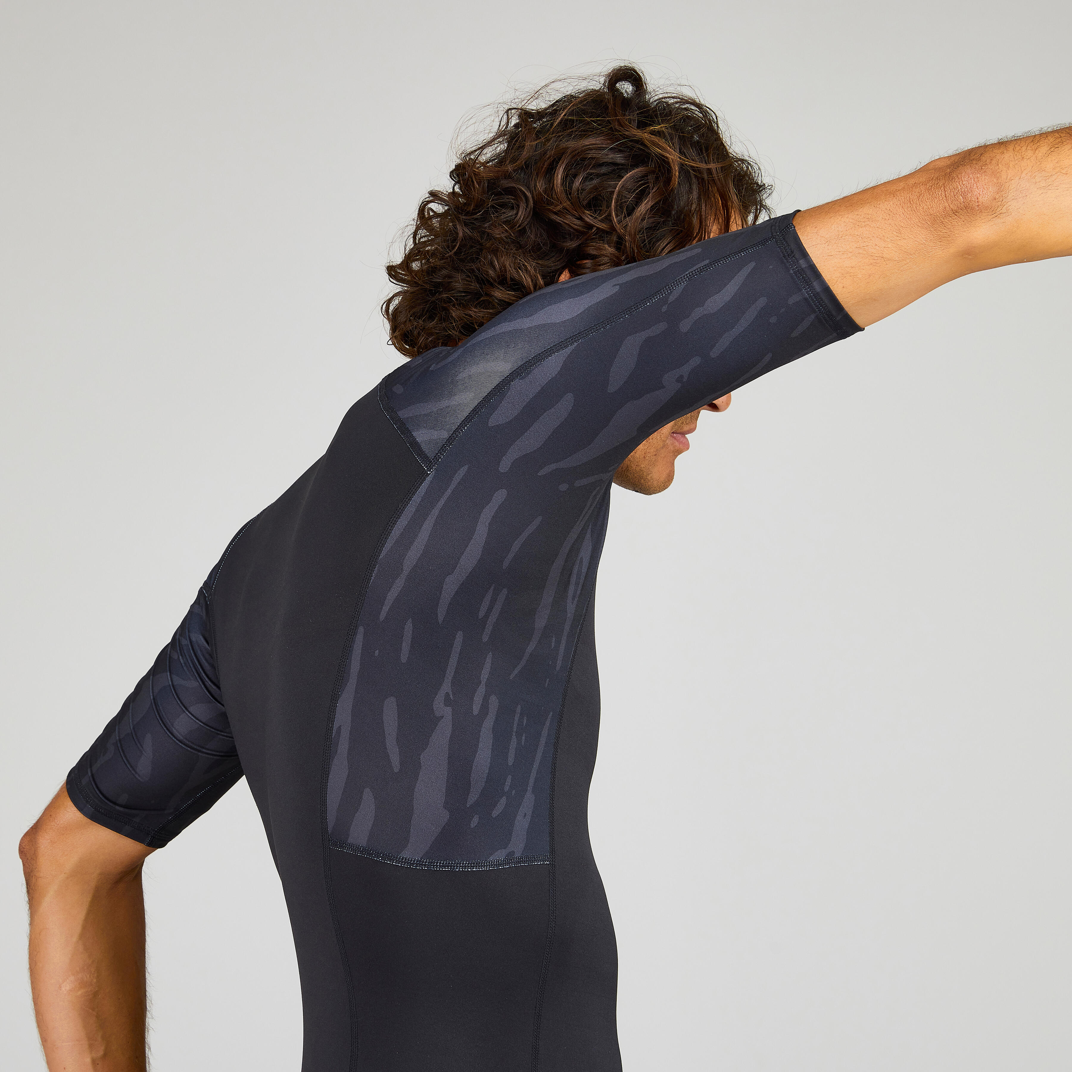 Men Surfing T-Shirt UV Protection Top- 500 Black